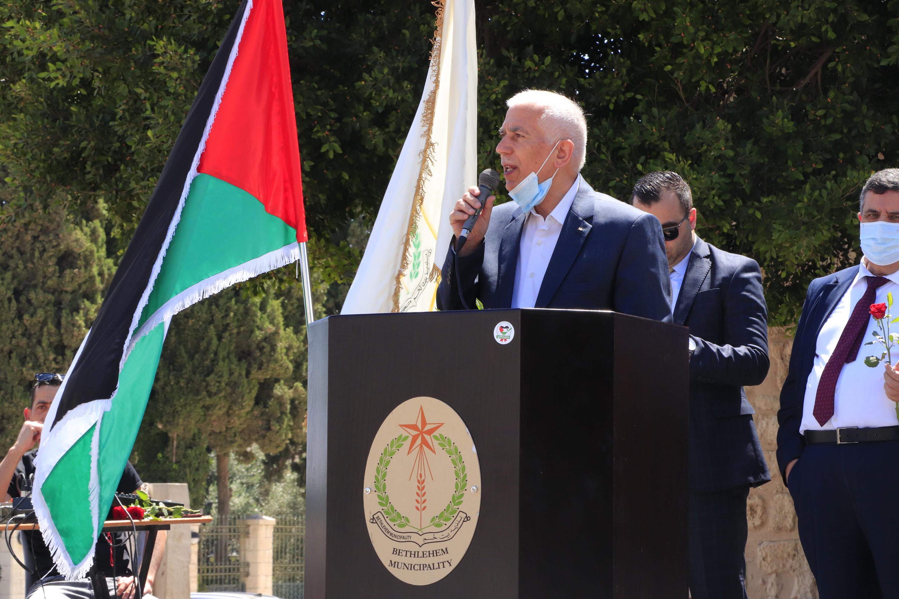 افتتاح سوق المزارعين الوطني في ساحة المهد لتعزيز صمود المزارع الفلسطيني ضمن فعاليات بيت لحم عاصمة الثقافة العربية وأسبوع الإقتصاد الوطني