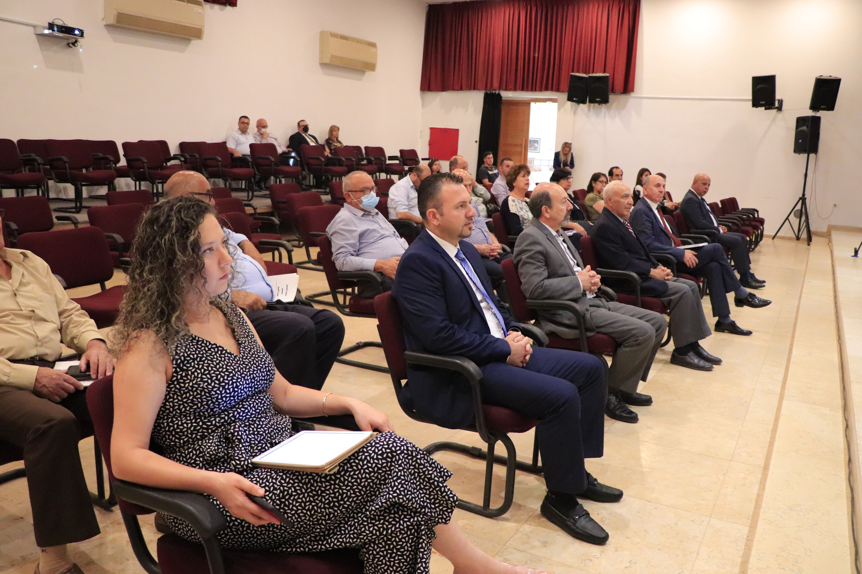 إشهار كتاب "بيت لحم مدينة الفرح العظيم وعاصمة الثقافة العربية" ضمن أول فعاليات بيت لحم عاصمة الثقافة العربية