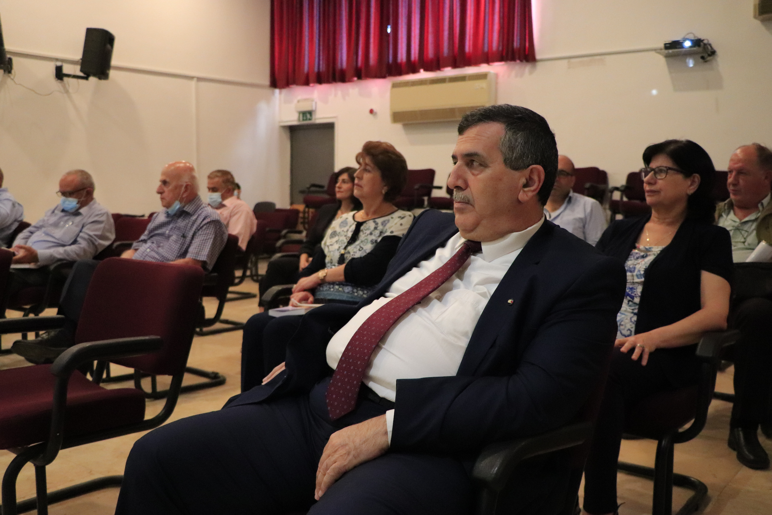 إشهار كتاب "بيت لحم مدينة الفرح العظيم وعاصمة الثقافة العربية" ضمن أول فعاليات بيت لحم عاصمة الثقافة العربية