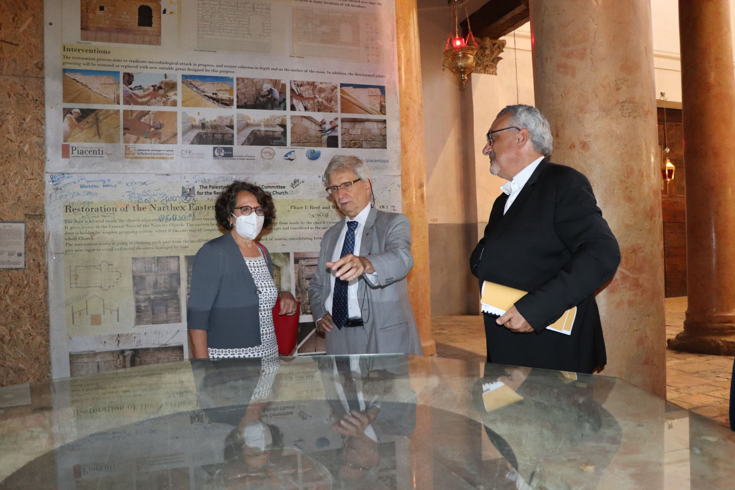 رئيس بلدية بيت لحم يؤكد لنائبة وزير الشؤون الخارجية والتعاون الدولي الايطالية اهمية دعم المسيرة السلمية لتحقيق وترسيخ مبادئ العدالة والسلام العادل والشامل الذي يضمن الحقوق الشرعية للشعب الفلسطيني