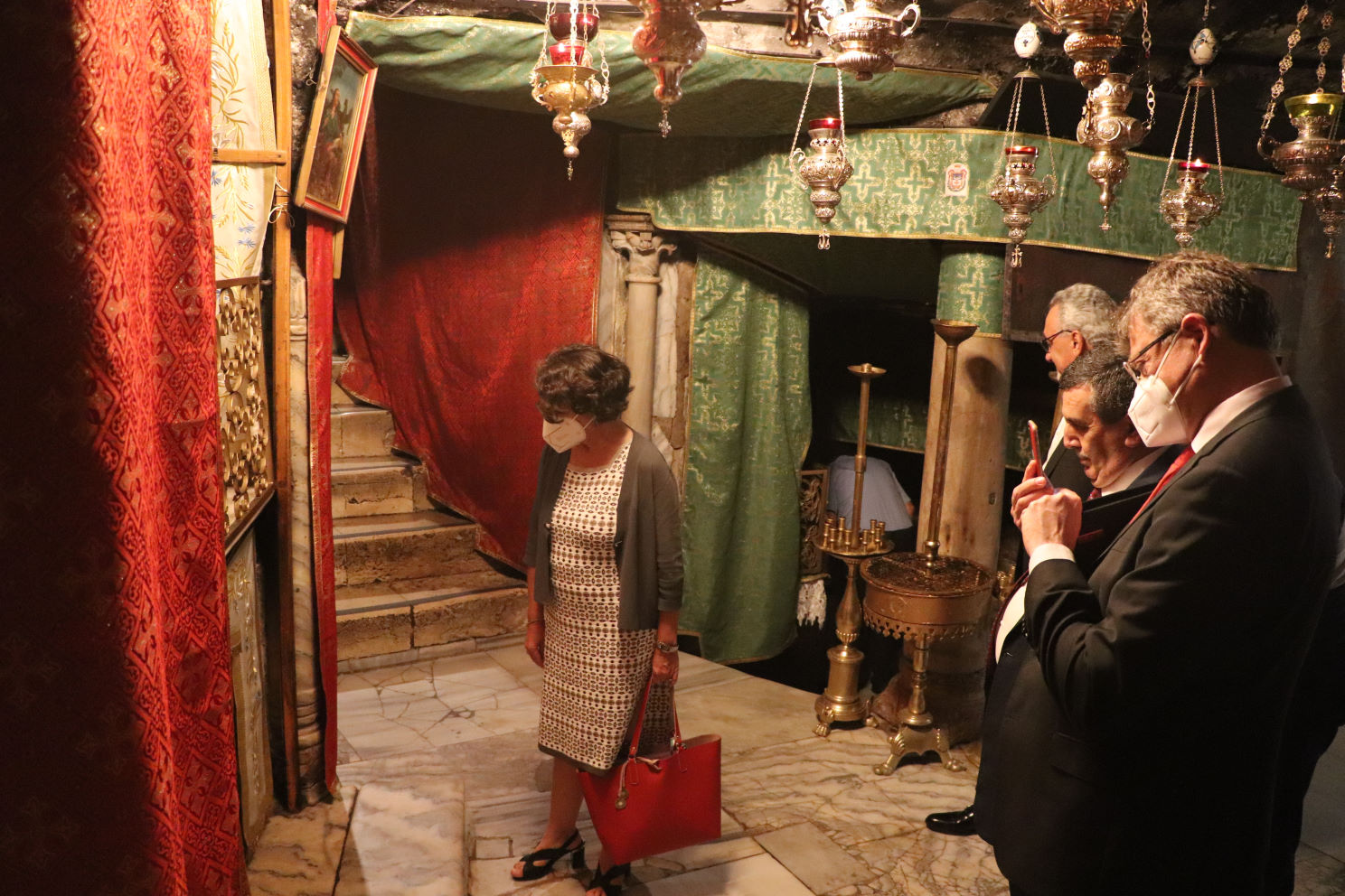 رئيس بلدية بيت لحم يؤكد لنائبة وزير الشؤون الخارجية والتعاون الدولي الايطالية اهمية دعم المسيرة السلمية لتحقيق وترسيخ مبادئ العدالة والسلام العادل والشامل الذي يضمن الحقوق الشرعية للشعب الفلسطيني