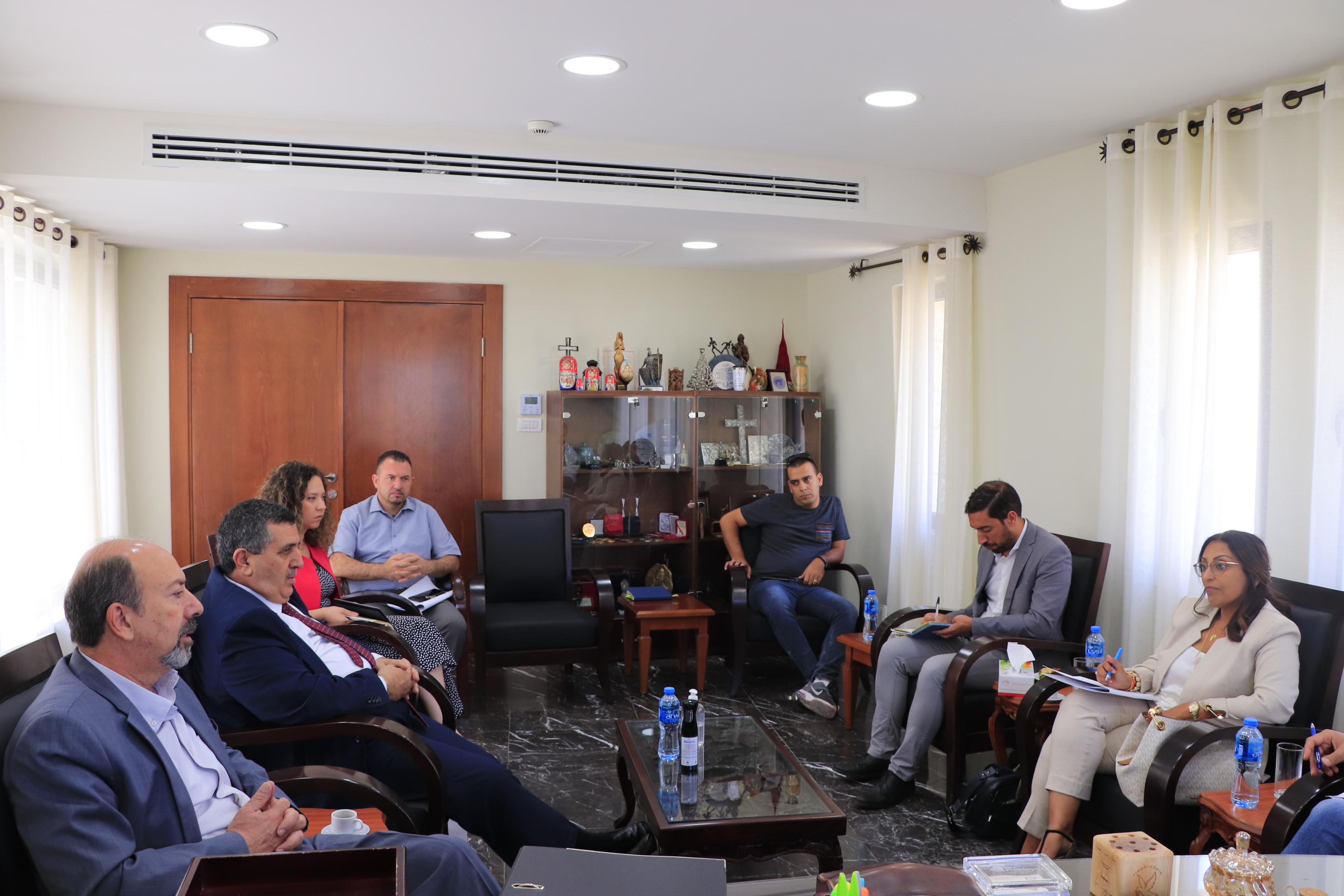 رئيس بلدية بيت لحم ومديرة مكتب اليونسيكو في رام الله يُناقشان آخر تطورات أعمال تأهيل مشروع متحف الرواية ويبحثان سُبل التعاون المُشترك