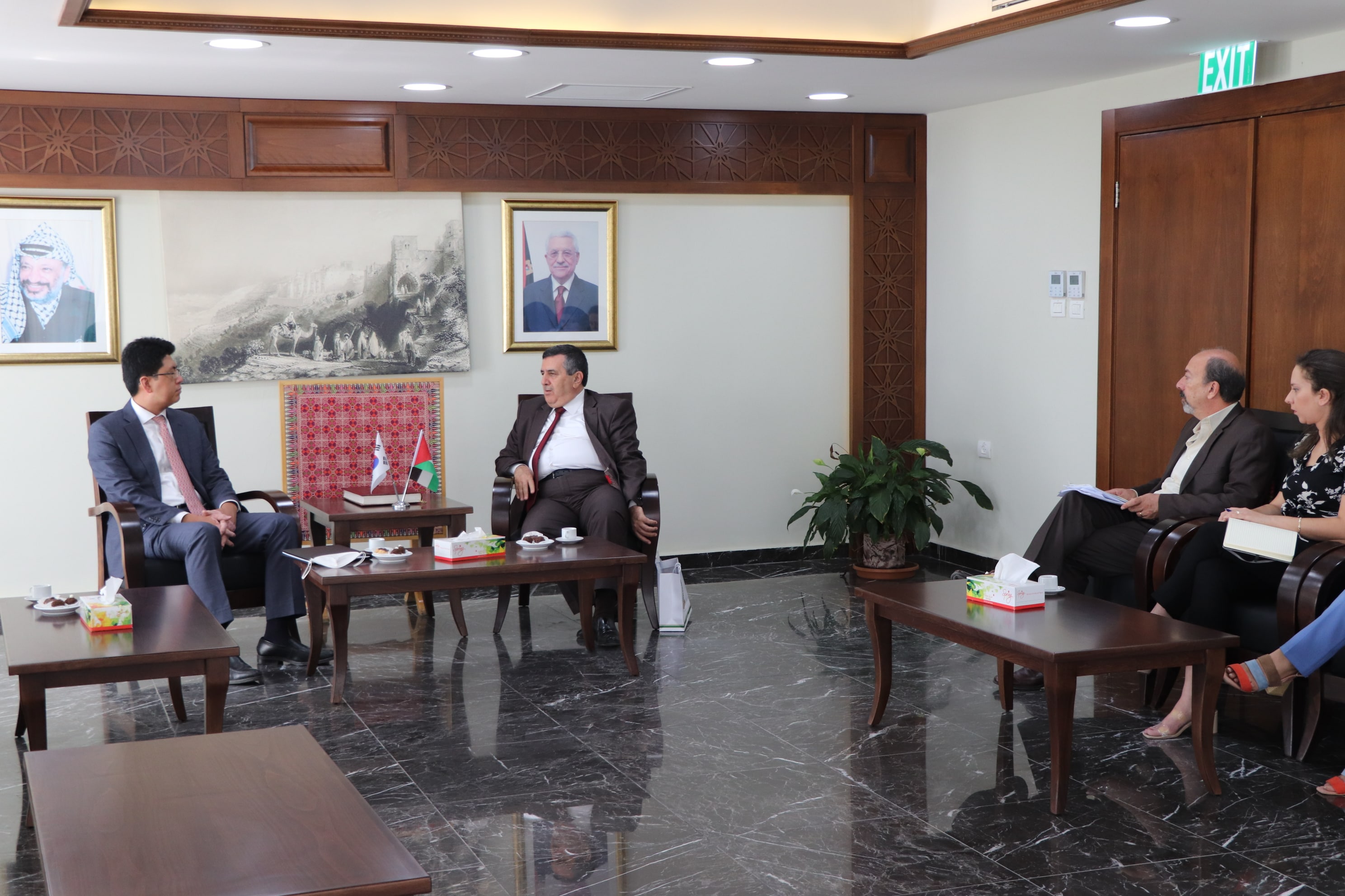 رئيس بلدية بيت لحم يستقبل ممثل جمهورية كوريا لدى دولة فلسطين