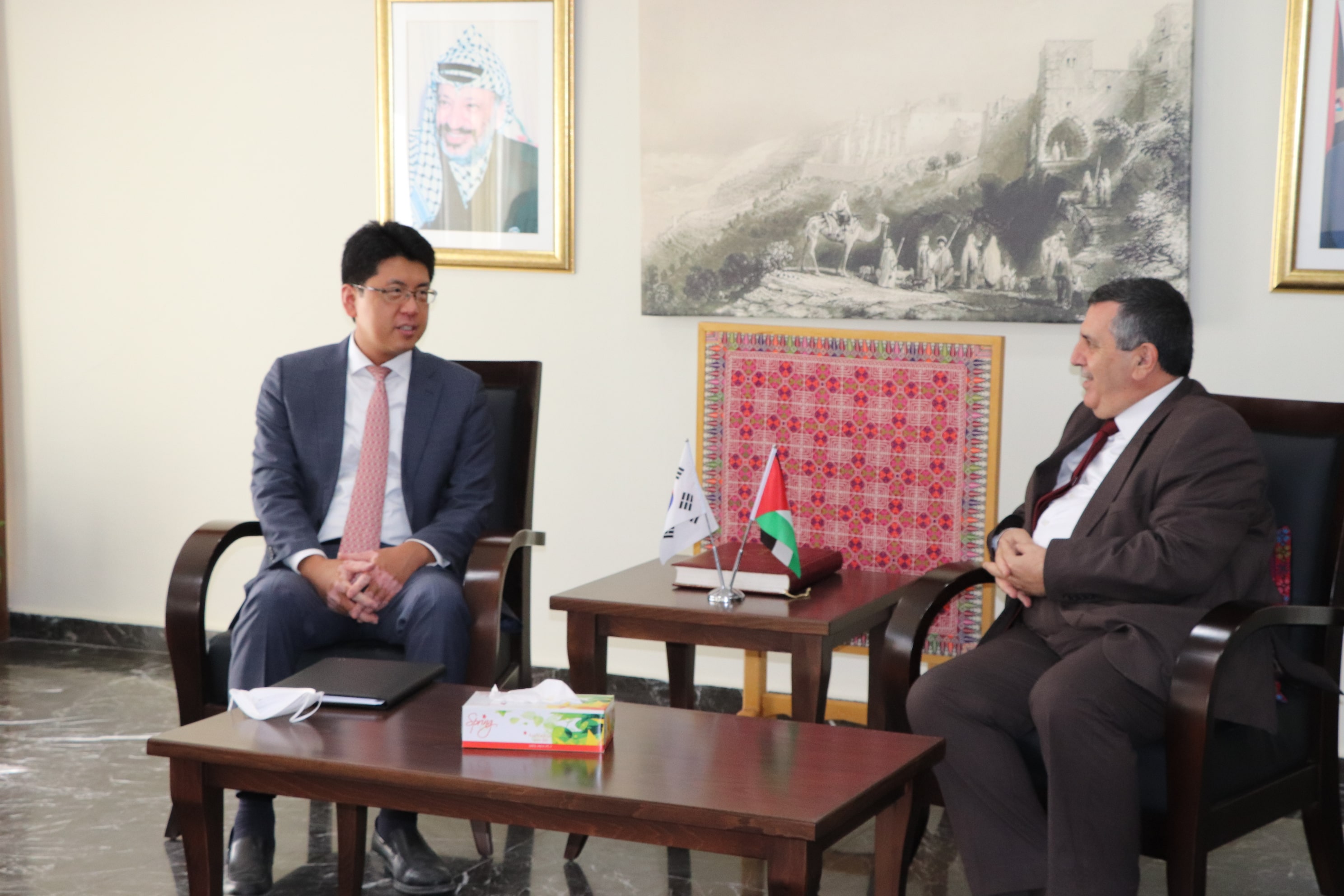 رئيس بلدية بيت لحم يستقبل ممثل جمهورية كوريا لدى دولة فلسطين