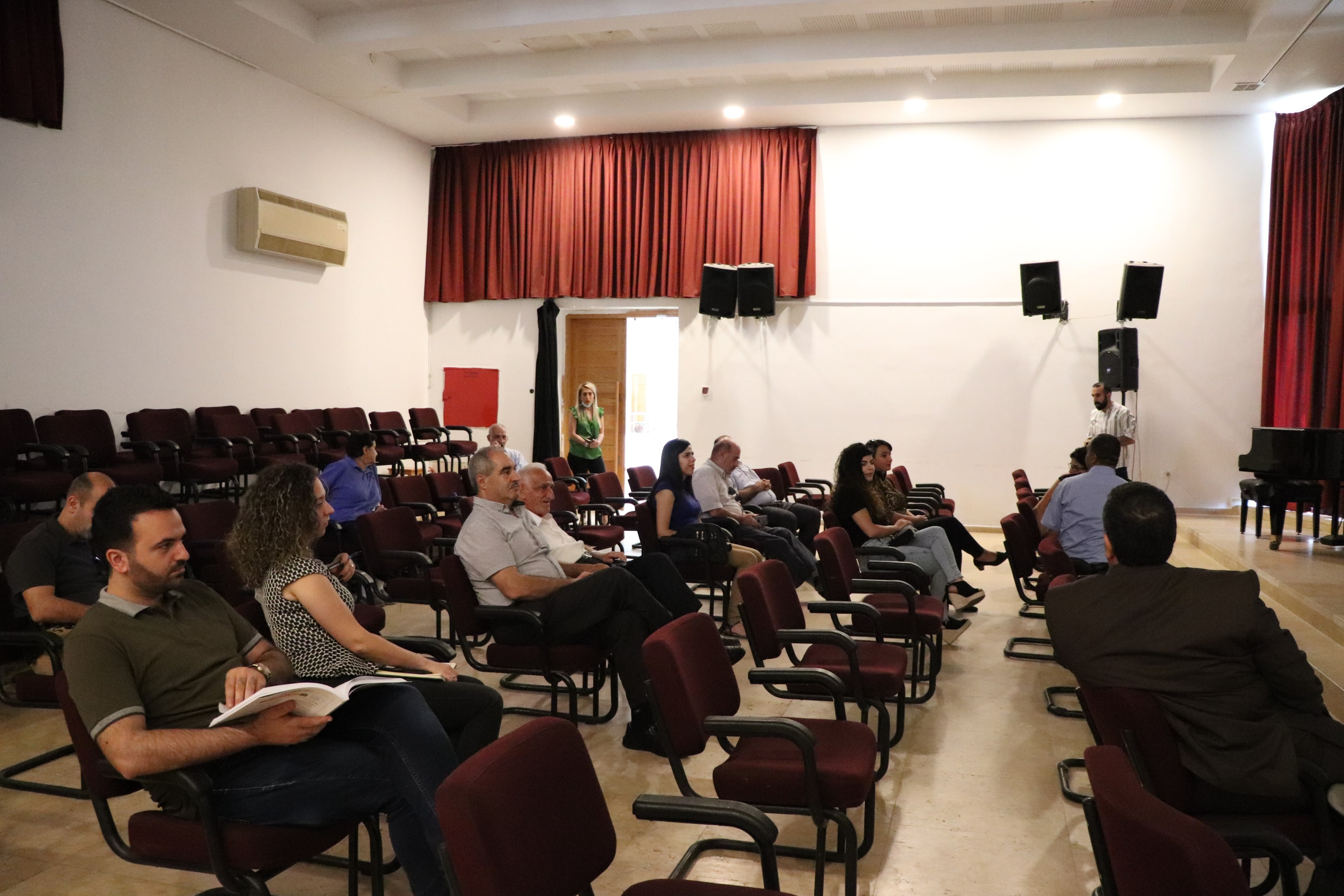 بلدية بيت لحم تعقد اجتماع اللجنة التوجيهية الرابع لعرض أعمال مشروع "إعادة تصميم واستخدام المساحات العامة في مدينة بيت لحم"