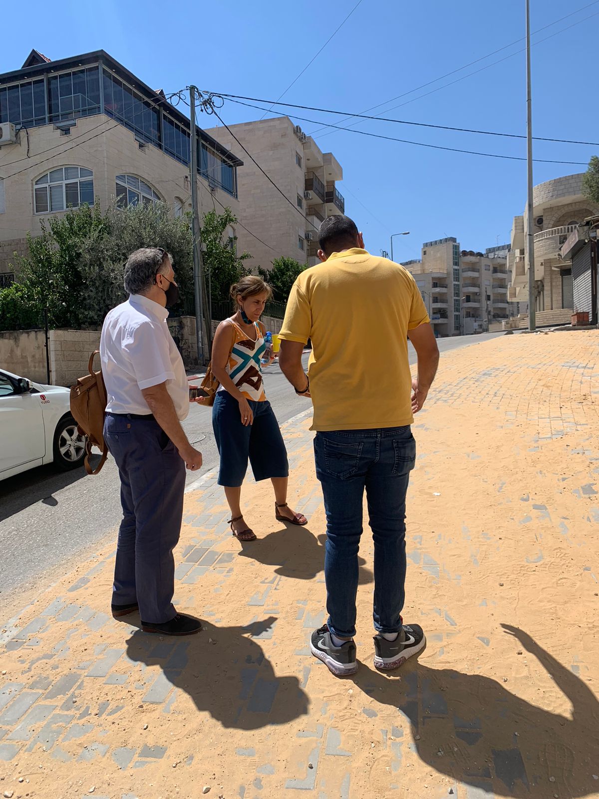 مدير عام بلدية بيت لحم يُطلع مدير المشاريع في التعاون الإسباني على تطورات أعمال تأهيل شارع بيت ساحور