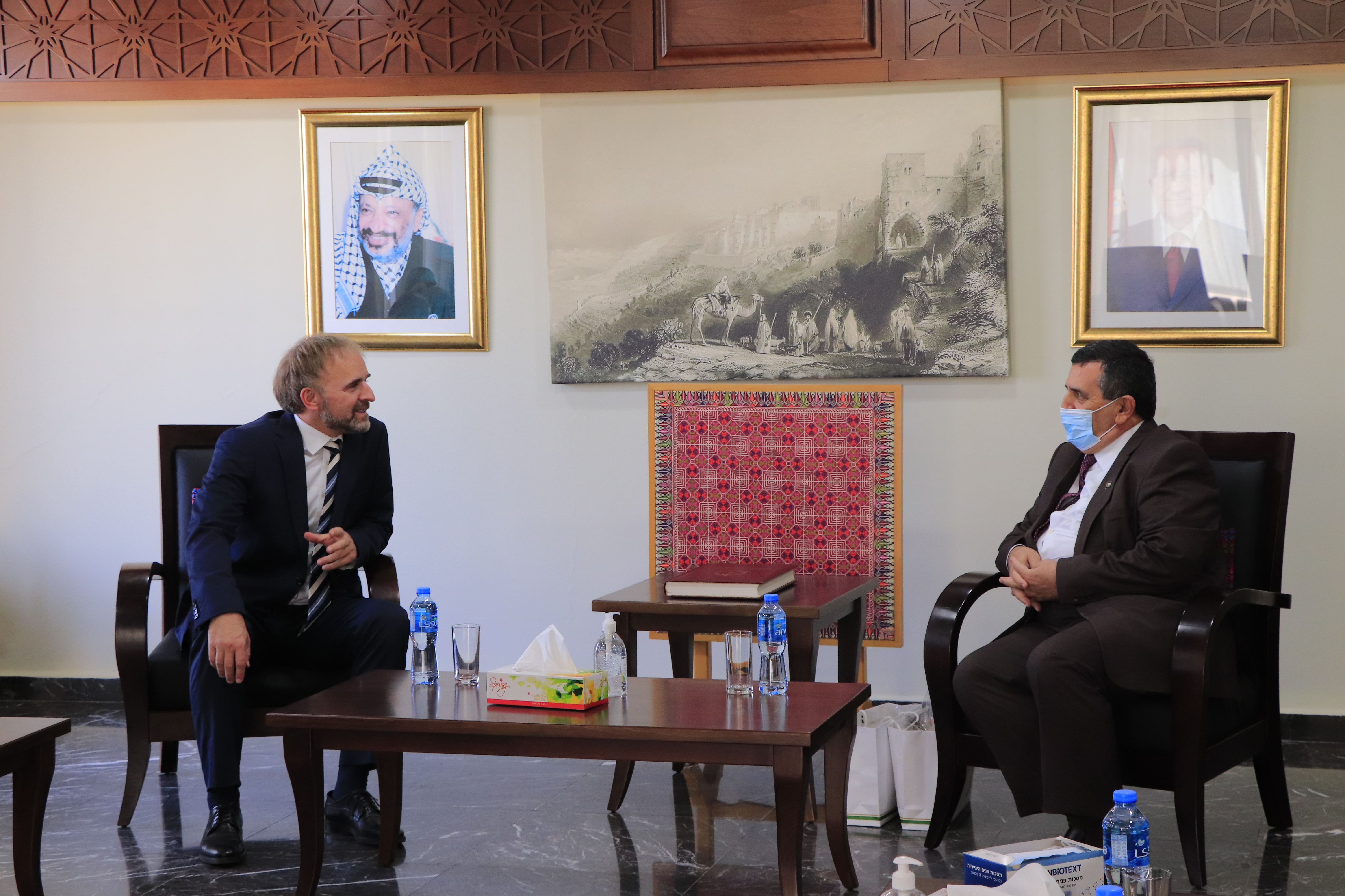 خلال استقباله للأمين العام لوزارة الخارجية البوسنية:  سلمان يُرحّب بإنشاء علاقة توأمة بين مدينتي بيت لحم وموستا في البوسنة والهرسك