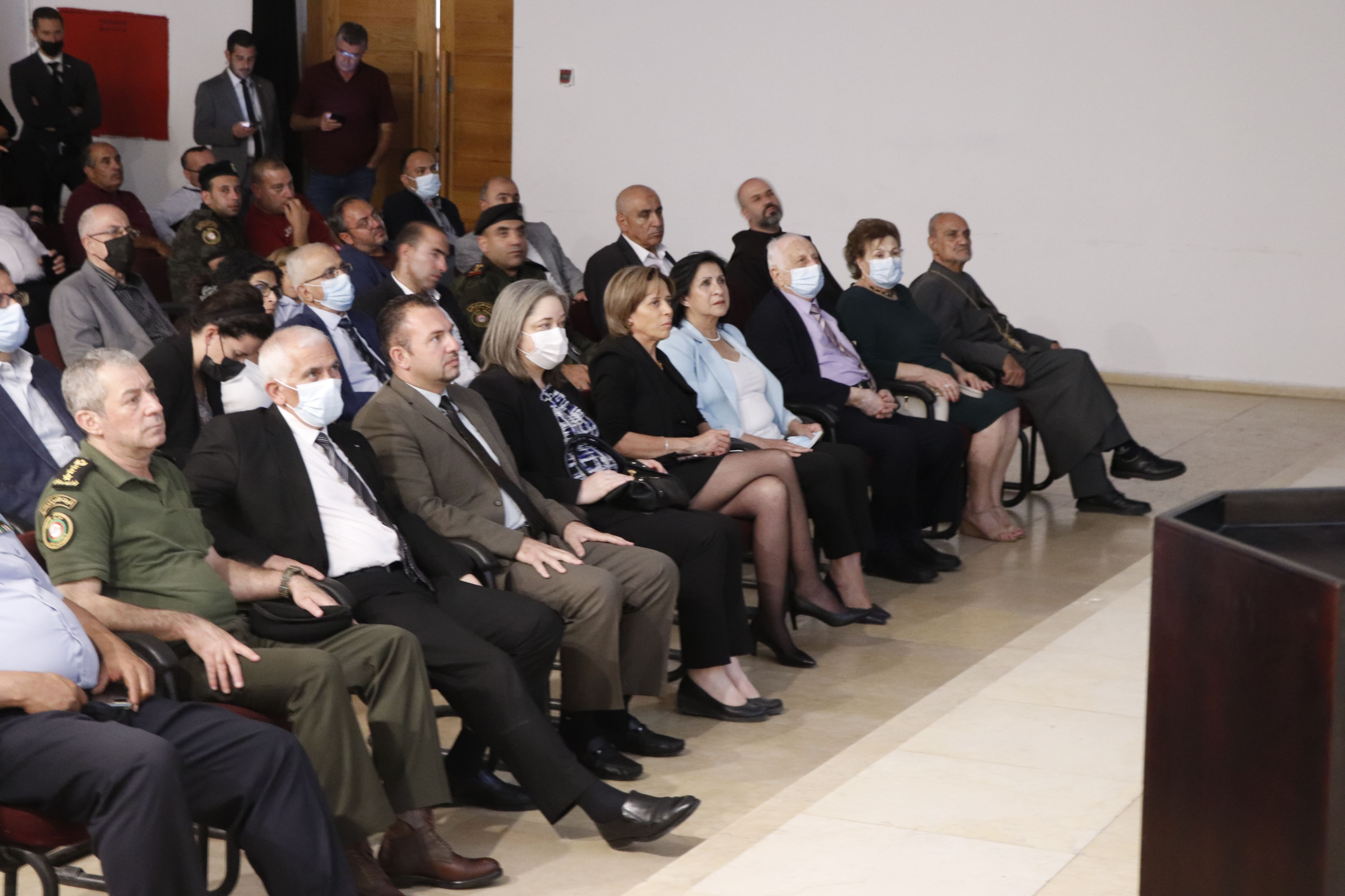 تقديراً لجهوده في تعزيز العلاقات الفلسطينية الإيطالية:  رئيس الجمهورية الإيطالية يمنح رئيس بلدية بيت لحم وسام نجمة إيطاليا