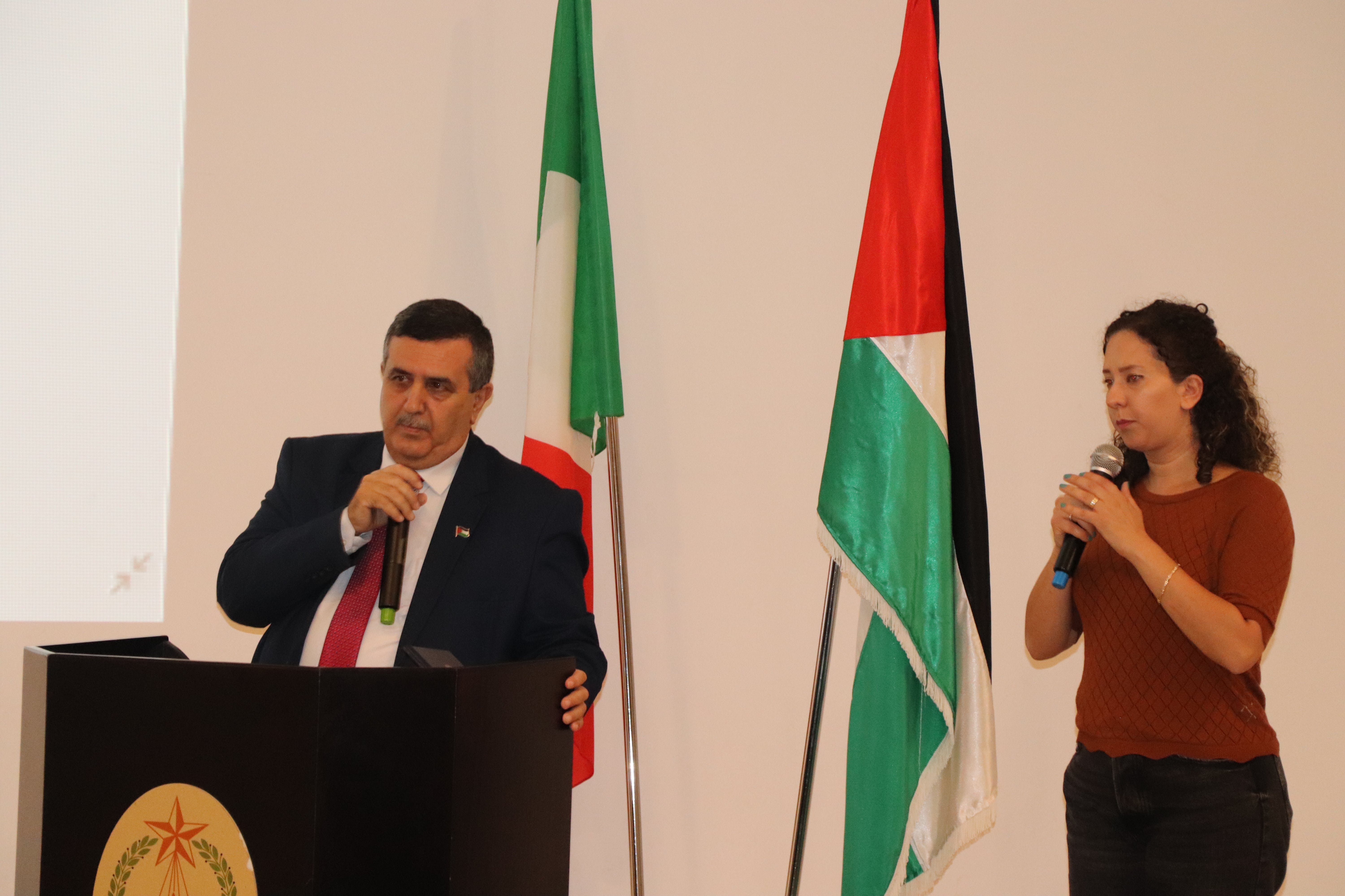 تقديراً لجهوده في تعزيز العلاقات الفلسطينية الإيطالية:  رئيس الجمهورية الإيطالية يمنح رئيس بلدية بيت لحم وسام نجمة إيطاليا