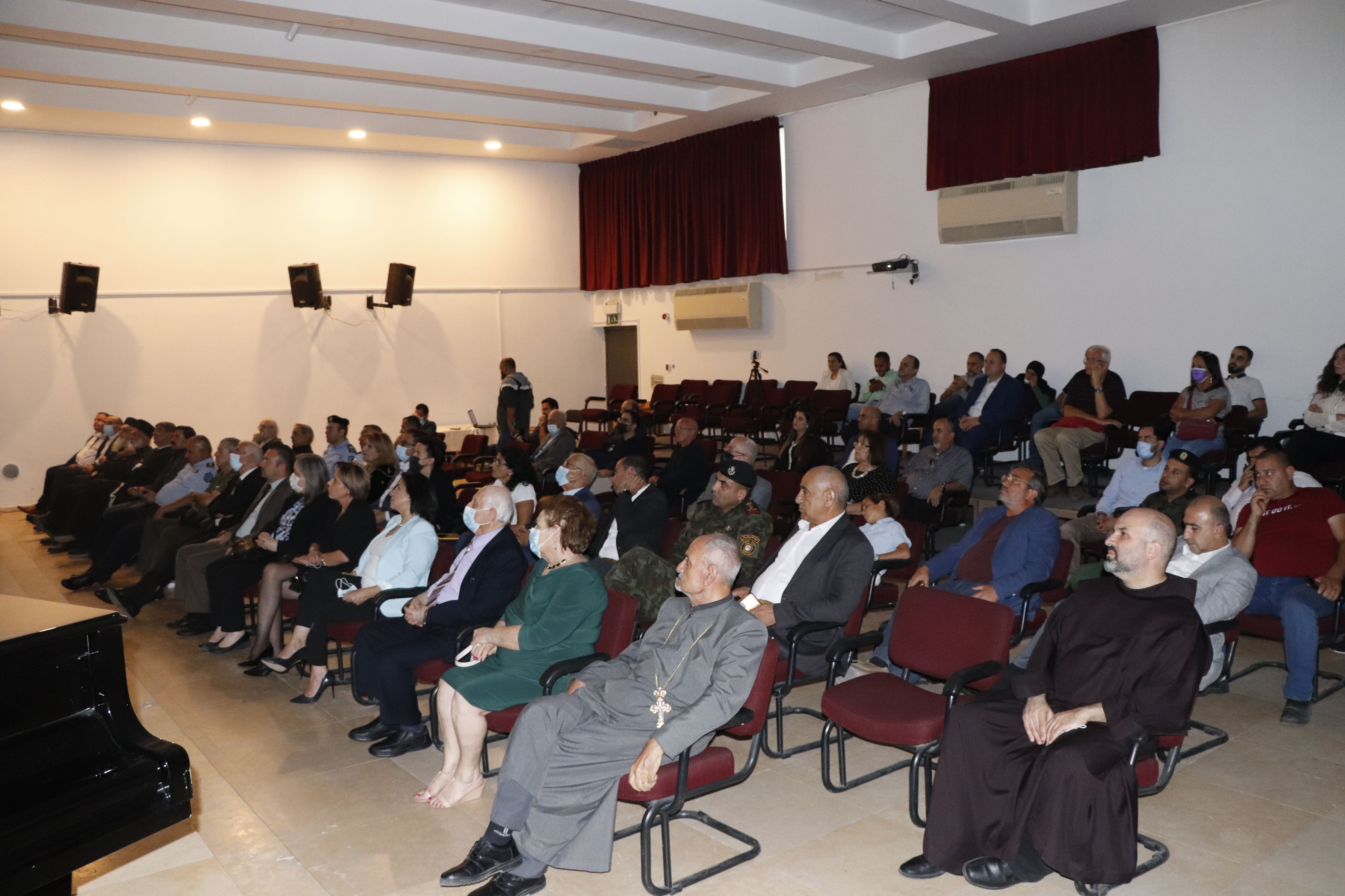 تقديراً لجهوده في تعزيز العلاقات الفلسطينية الإيطالية:  رئيس الجمهورية الإيطالية يمنح رئيس بلدية بيت لحم وسام نجمة إيطاليا