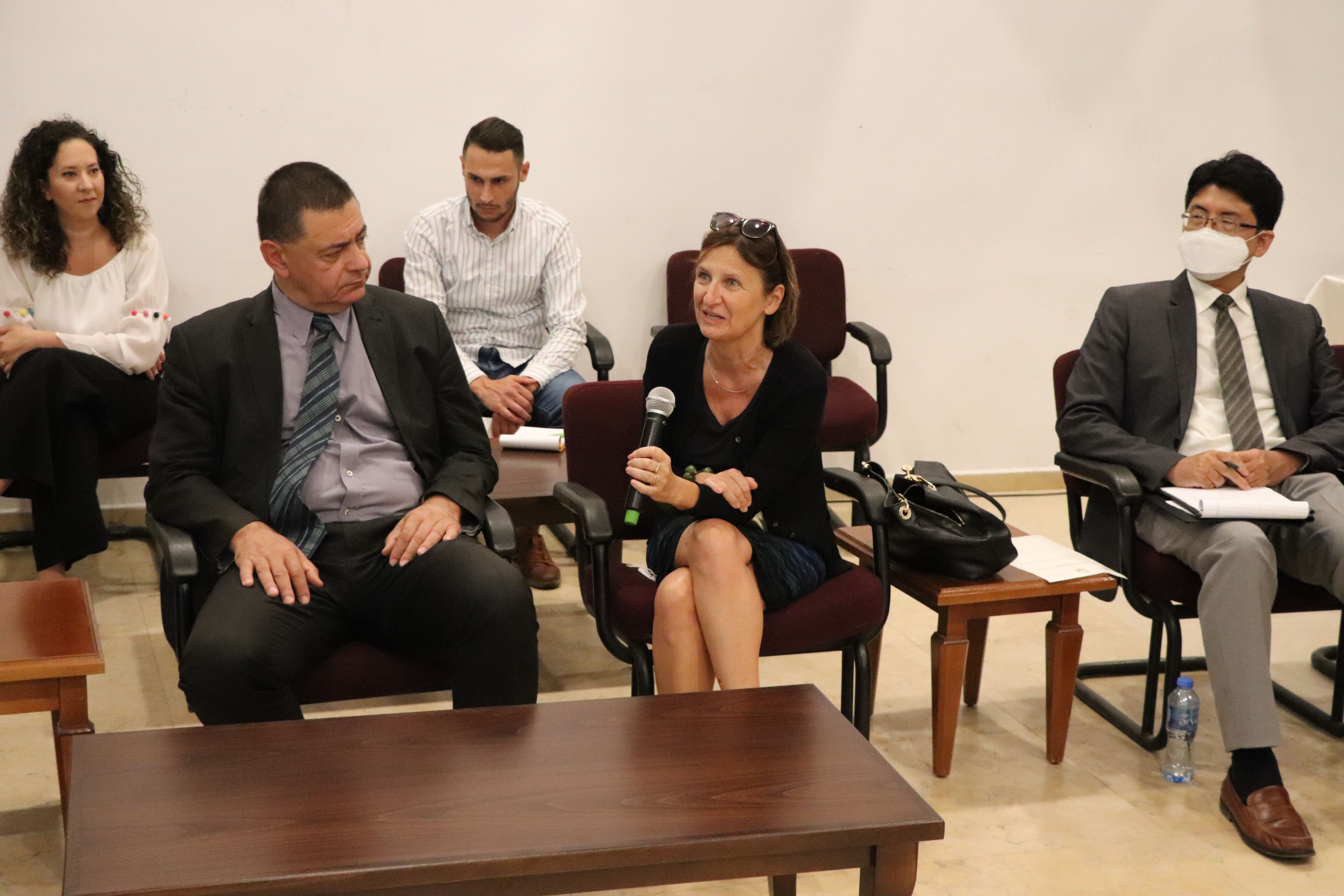 تحضيراً لإحتفالات أعياد الميلاد المجيدة: بلدية بيت لحم تبحث سُبل التعاون مع القناصل وممثلي البعثات الدبلوماسية في فلسطين