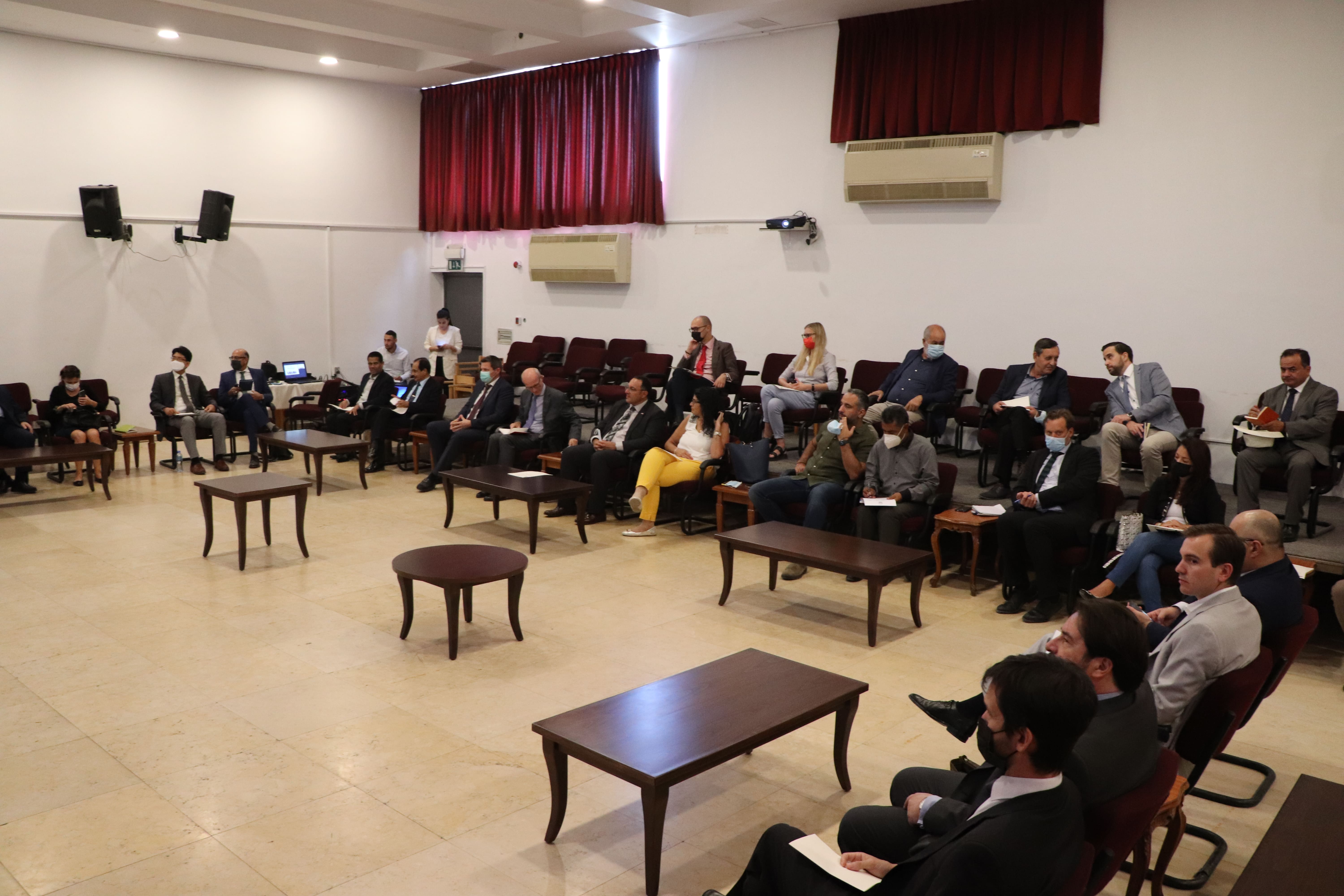 تحضيراً لإحتفالات أعياد الميلاد المجيدة: بلدية بيت لحم تبحث سُبل التعاون مع القناصل وممثلي البعثات الدبلوماسية في فلسطين