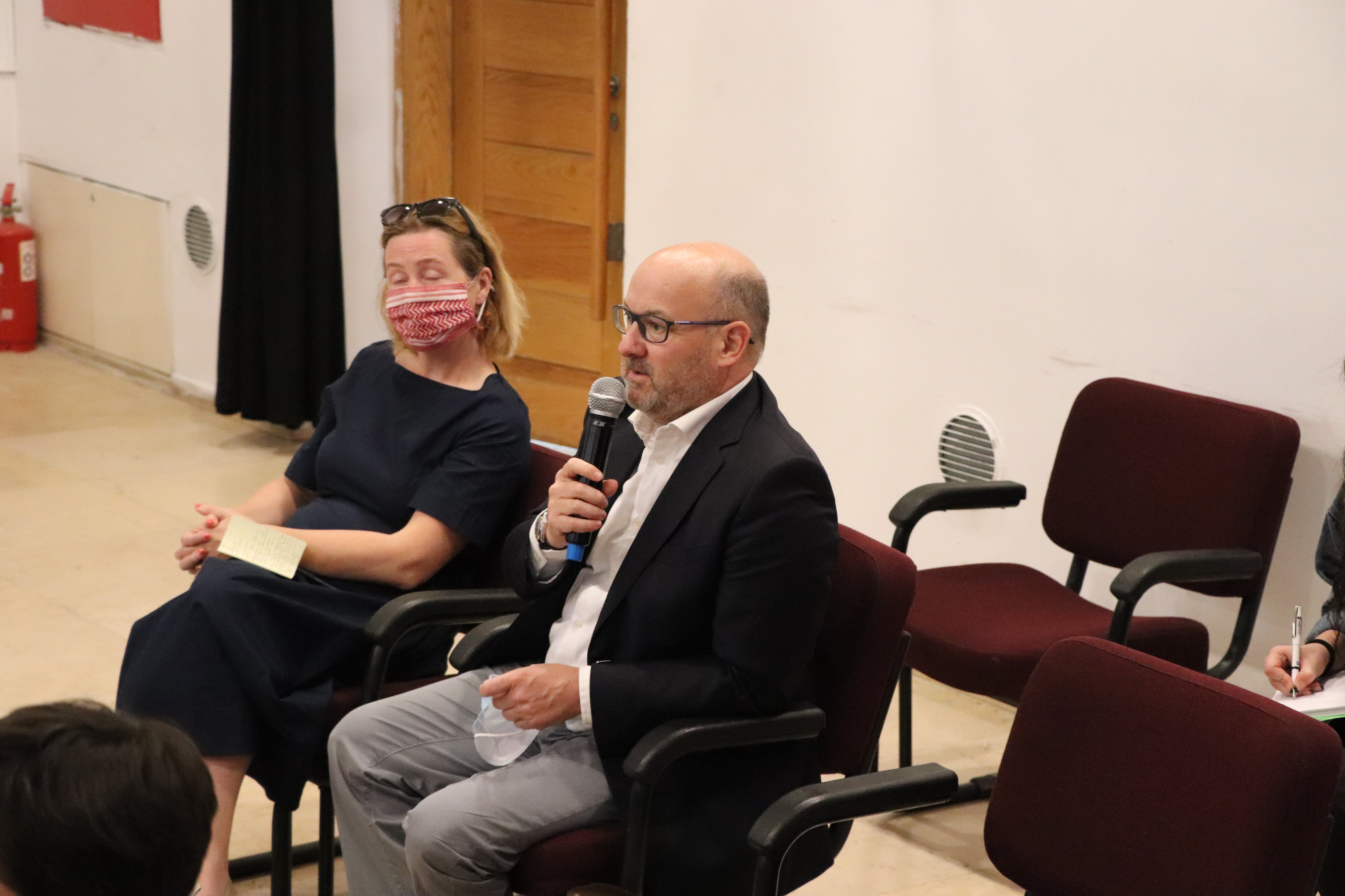 تحضيراً لإحتفالات أعياد الميلاد المجيدة: بلدية بيت لحم تبحث سُبل التعاون مع القناصل وممثلي البعثات الدبلوماسية في فلسطين