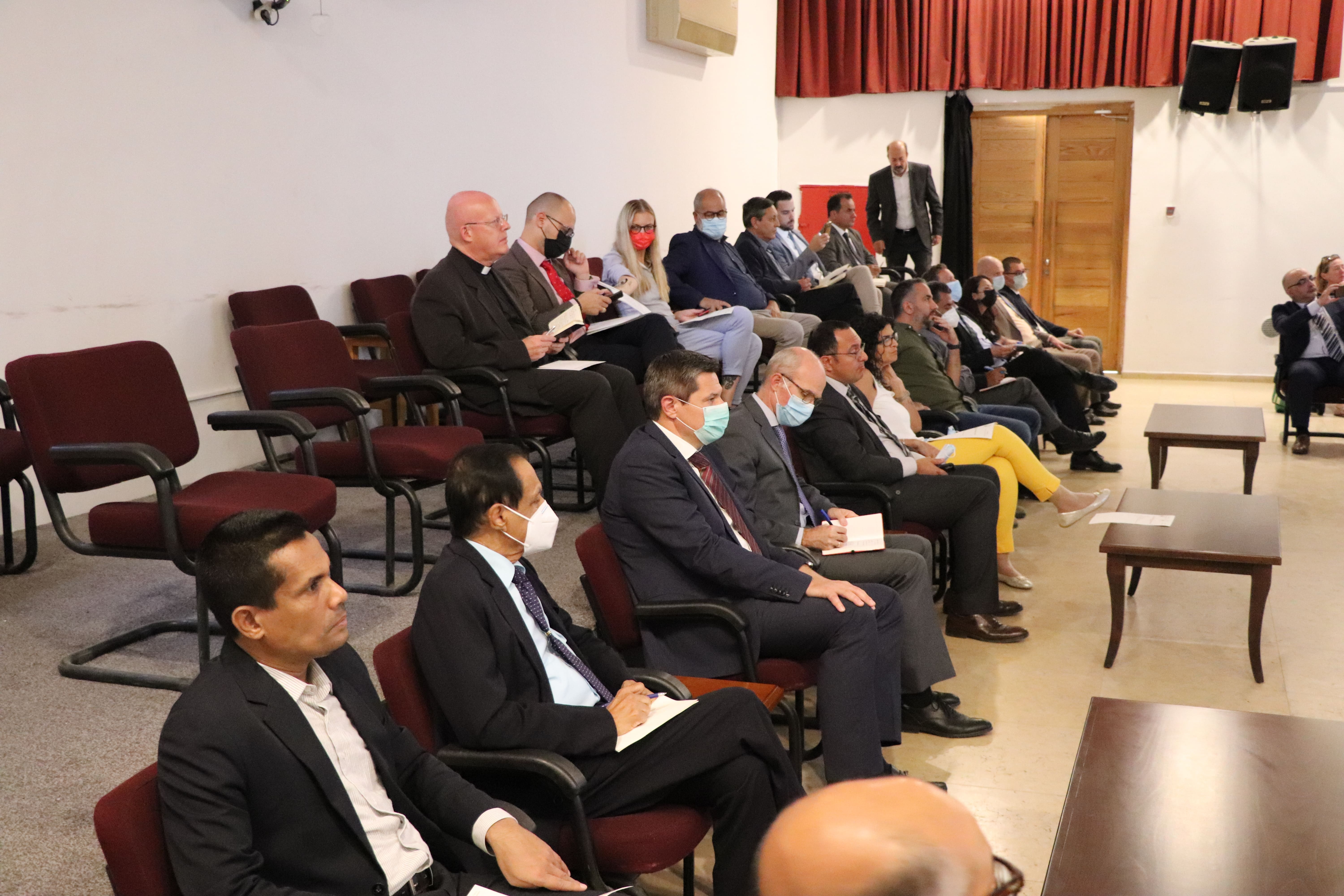 تحضيراً لإحتفالات أعياد الميلاد المجيدة: بلدية بيت لحم تبحث سُبل التعاون مع القناصل وممثلي البعثات الدبلوماسية في فلسطين