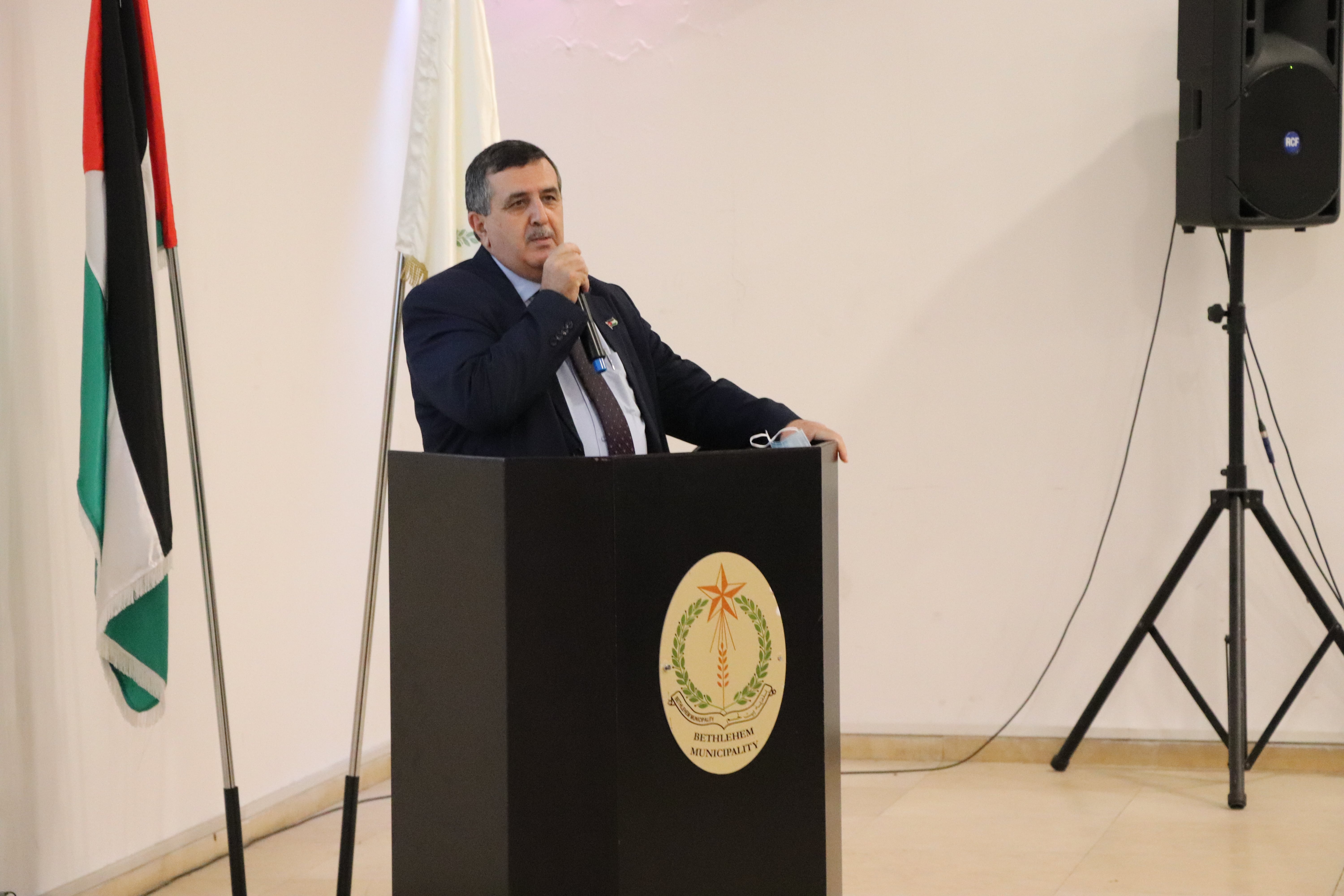 تحضيراً لإحتفالات أعياد الميلاد المجيدة: بلدية بيت لحم تبحث سُبل التعاون مع القناصل وممثلي البعثات الدبلوماسية في فلسطين