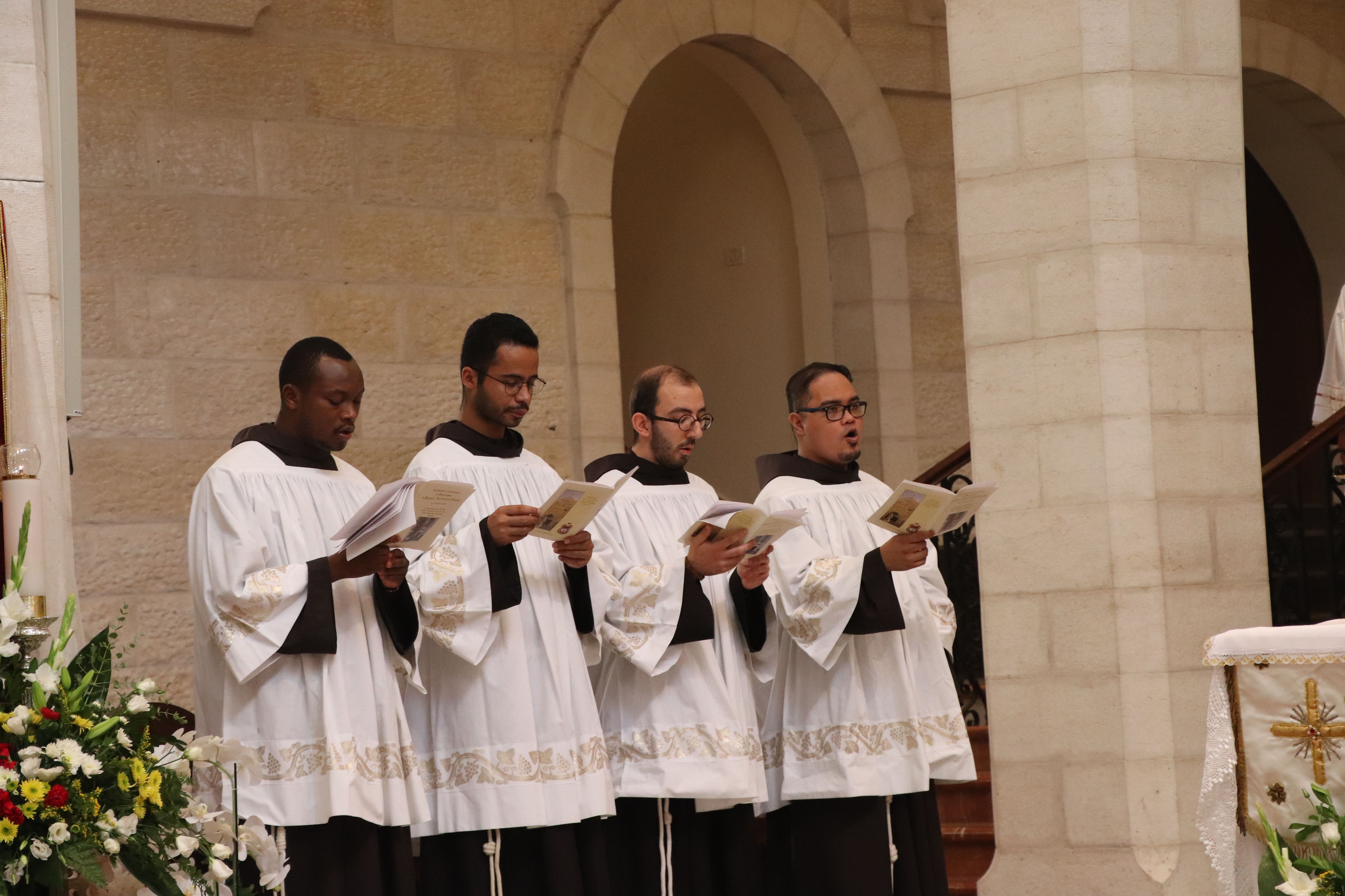 استقبال رئيس عام الرهبنة الفرنسيسكانية في العالم قدس الأب ماسيمو فوزارلي 