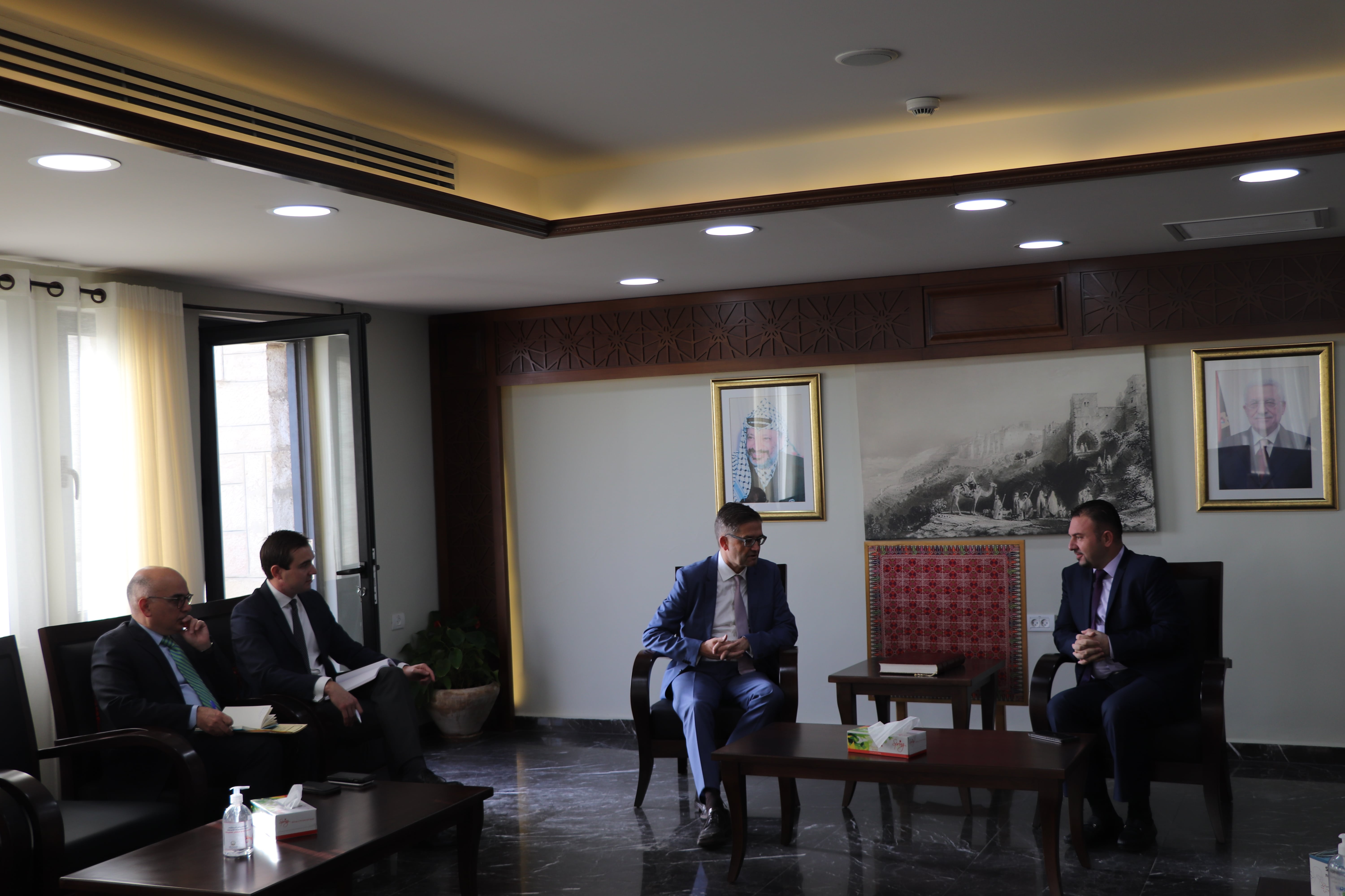 استجابة لرسالة بلدية بيت لحم للبعثات الدبلوماسية حول السياحة في بيت لحم:  نائب رئيس بلدية بيت لحم يستقبل رئيس بعثة جمهورية ألمانيا الإتحادية في رام الله