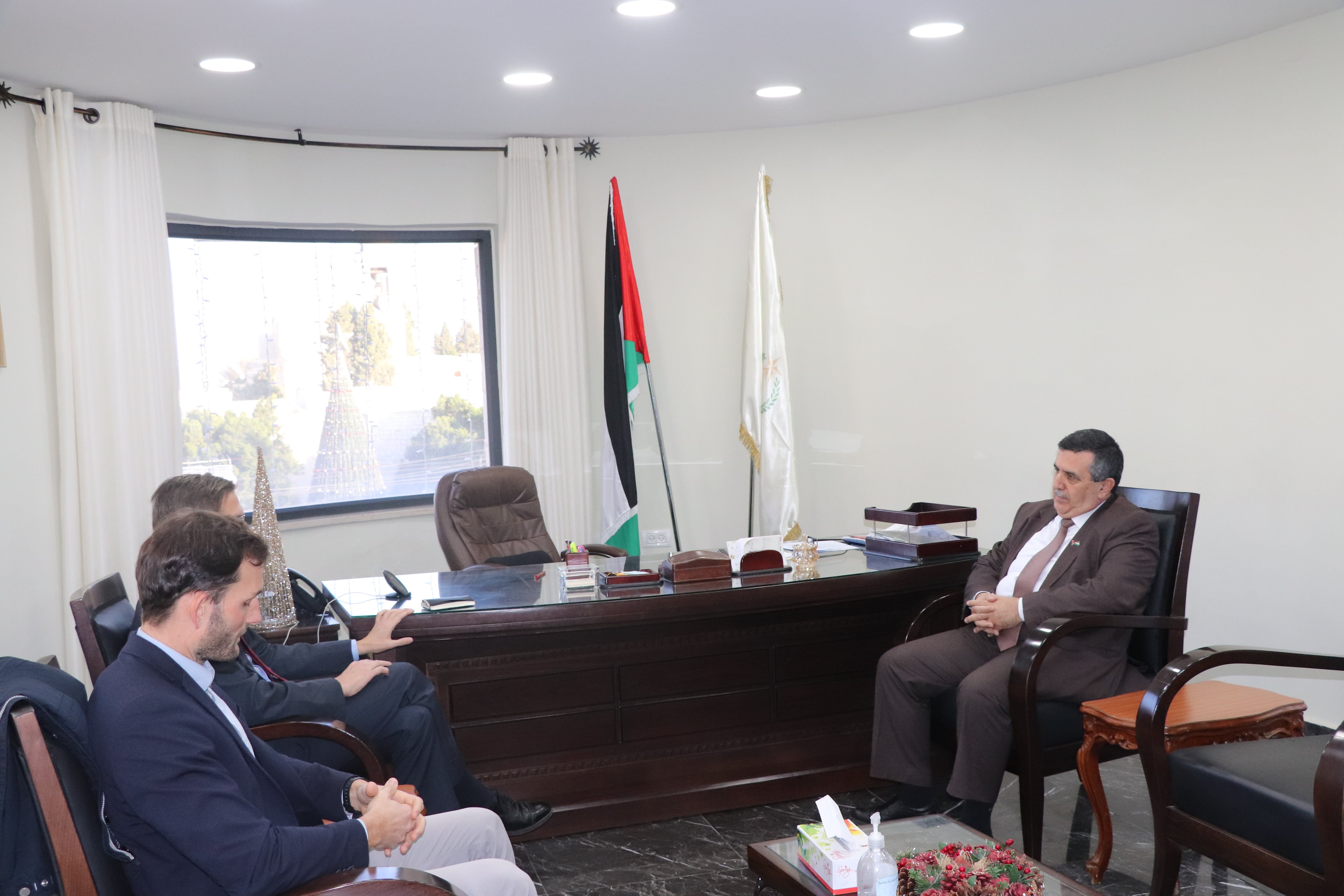 سلمان يستقبل رئيس بعثة جمهورية ألمانيا الاتحادية في رام الله 