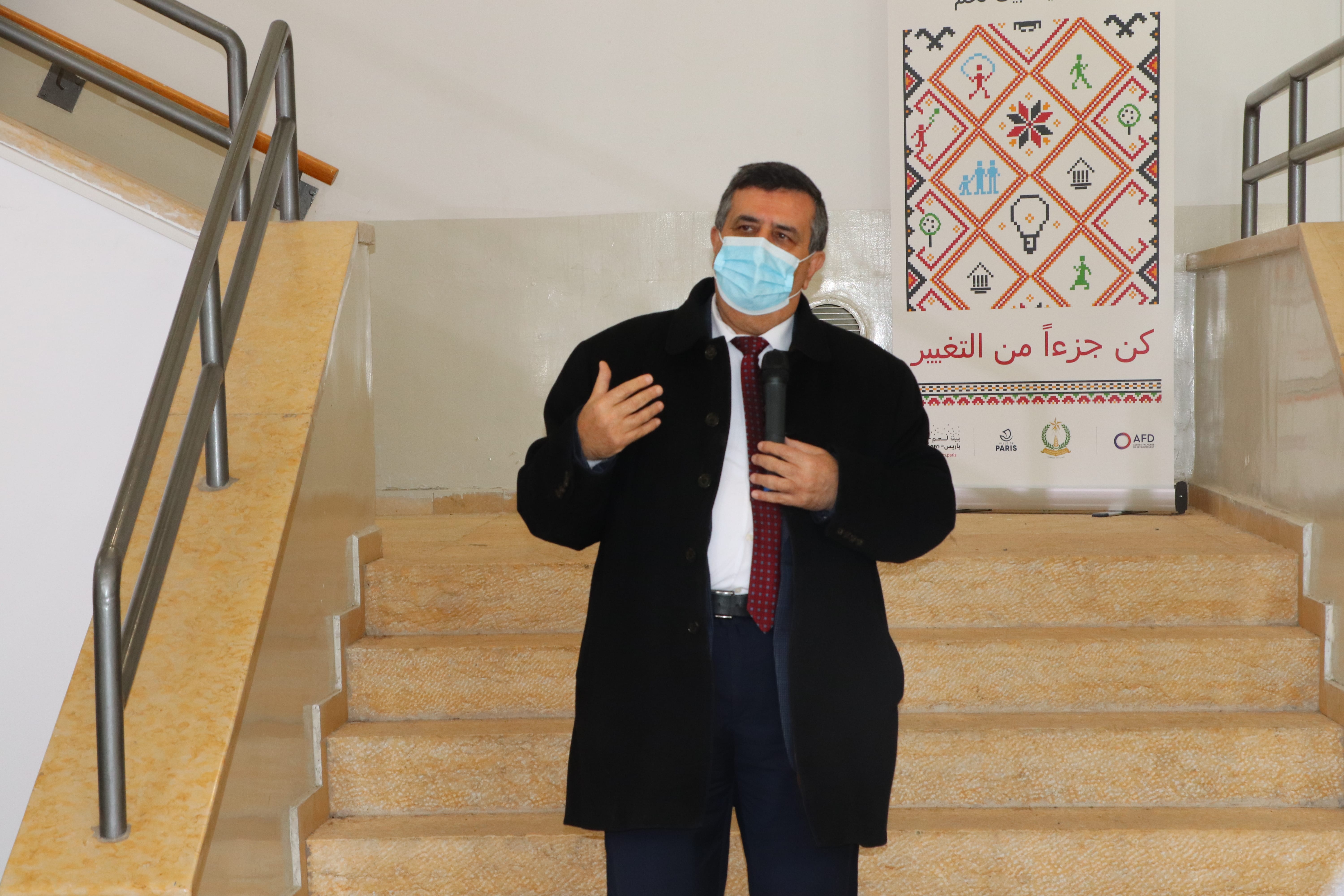 بلدية بيت لحم تحتفل بتدشين أعمال تأهيل الطابق الأرضي في مركز السلام ومعرض مخططات ساحة المهد