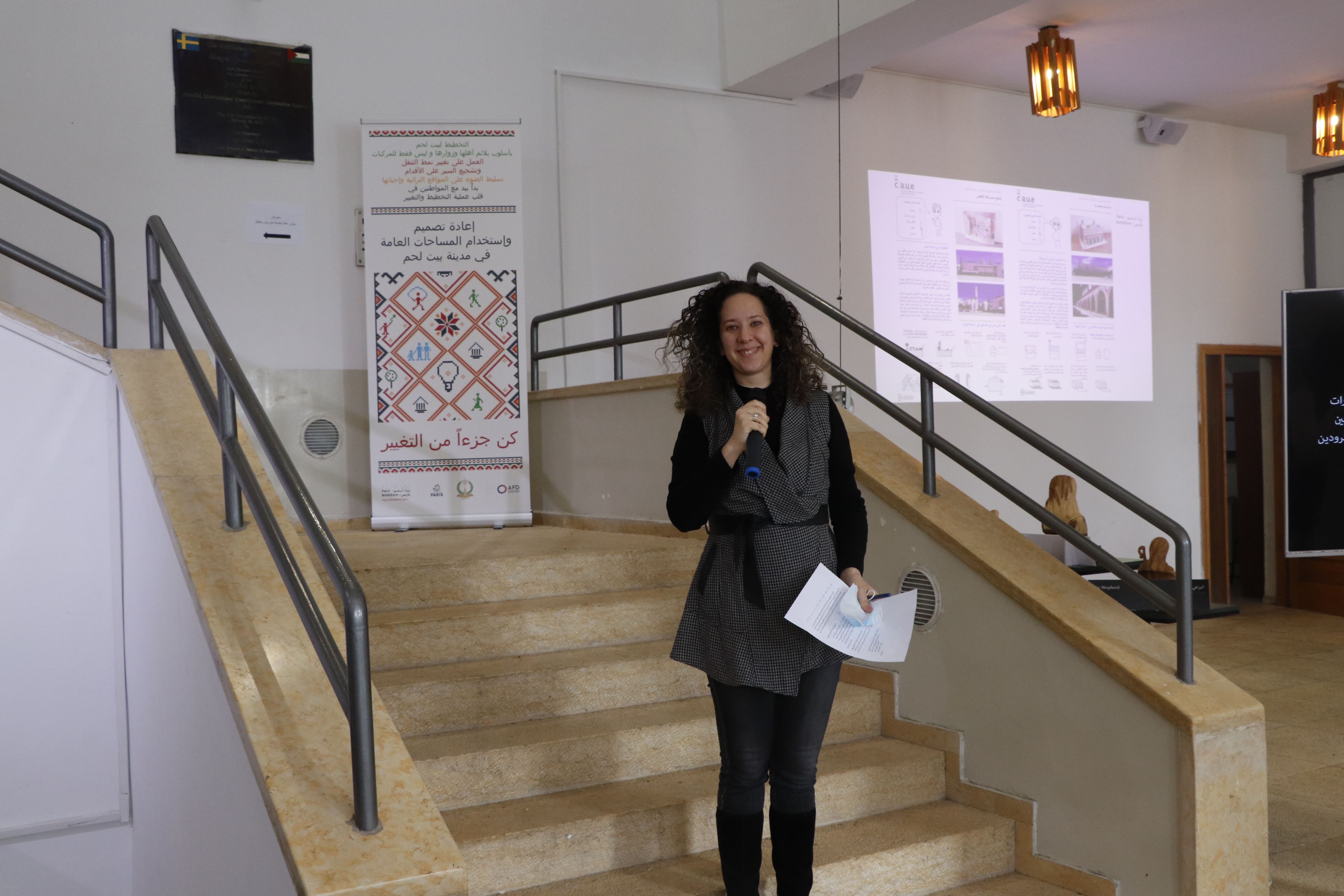 بلدية بيت لحم تحتفل بتدشين أعمال تأهيل الطابق الأرضي في مركز السلام ومعرض مخططات ساحة المهد