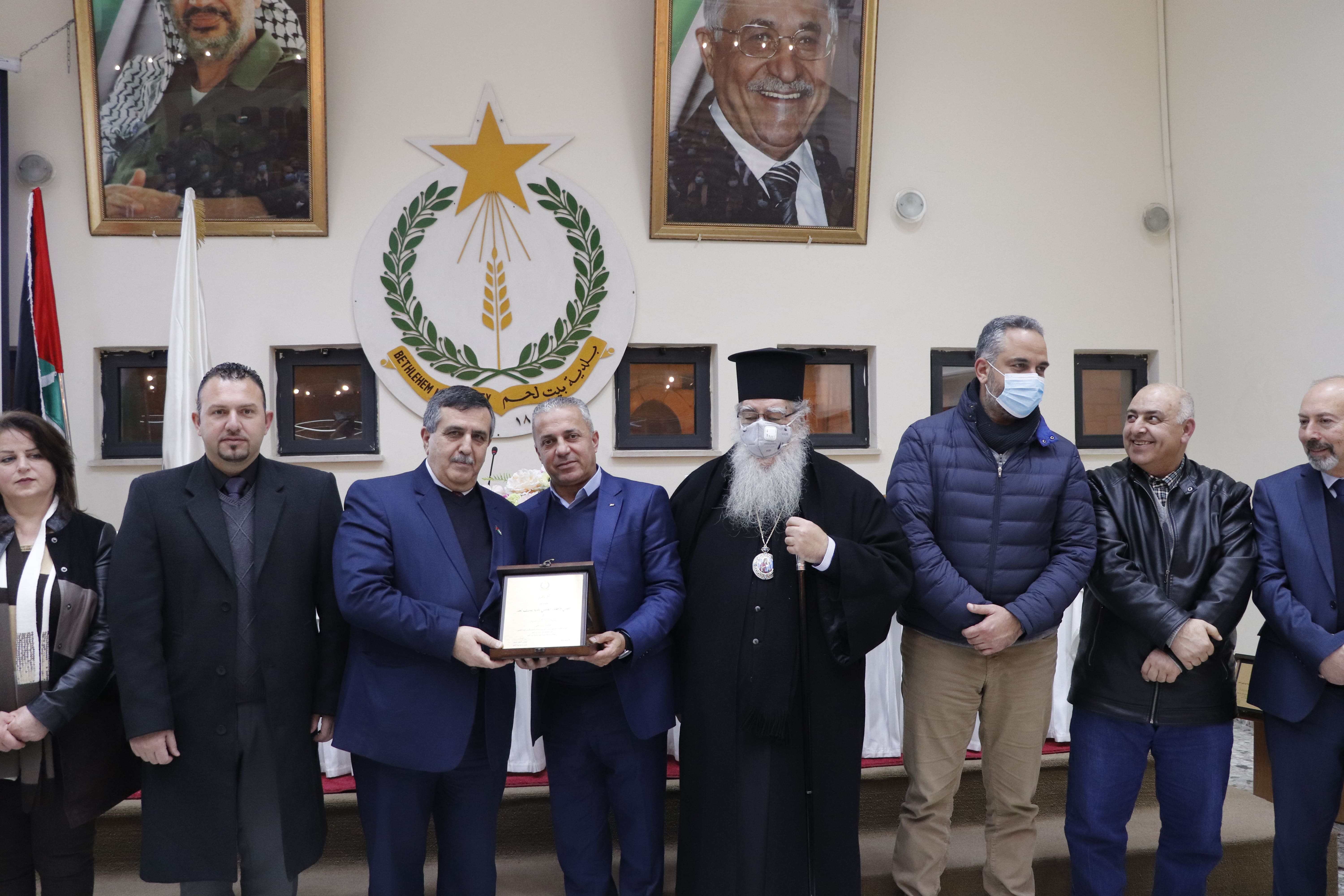 في لقاء مجتمعي واسع:  بلدية بيت لحم تُشارك إنجازات المجلس البلدي في دورته من شهر أيار 2017 ولغاية شهر كانون الثاني 2022