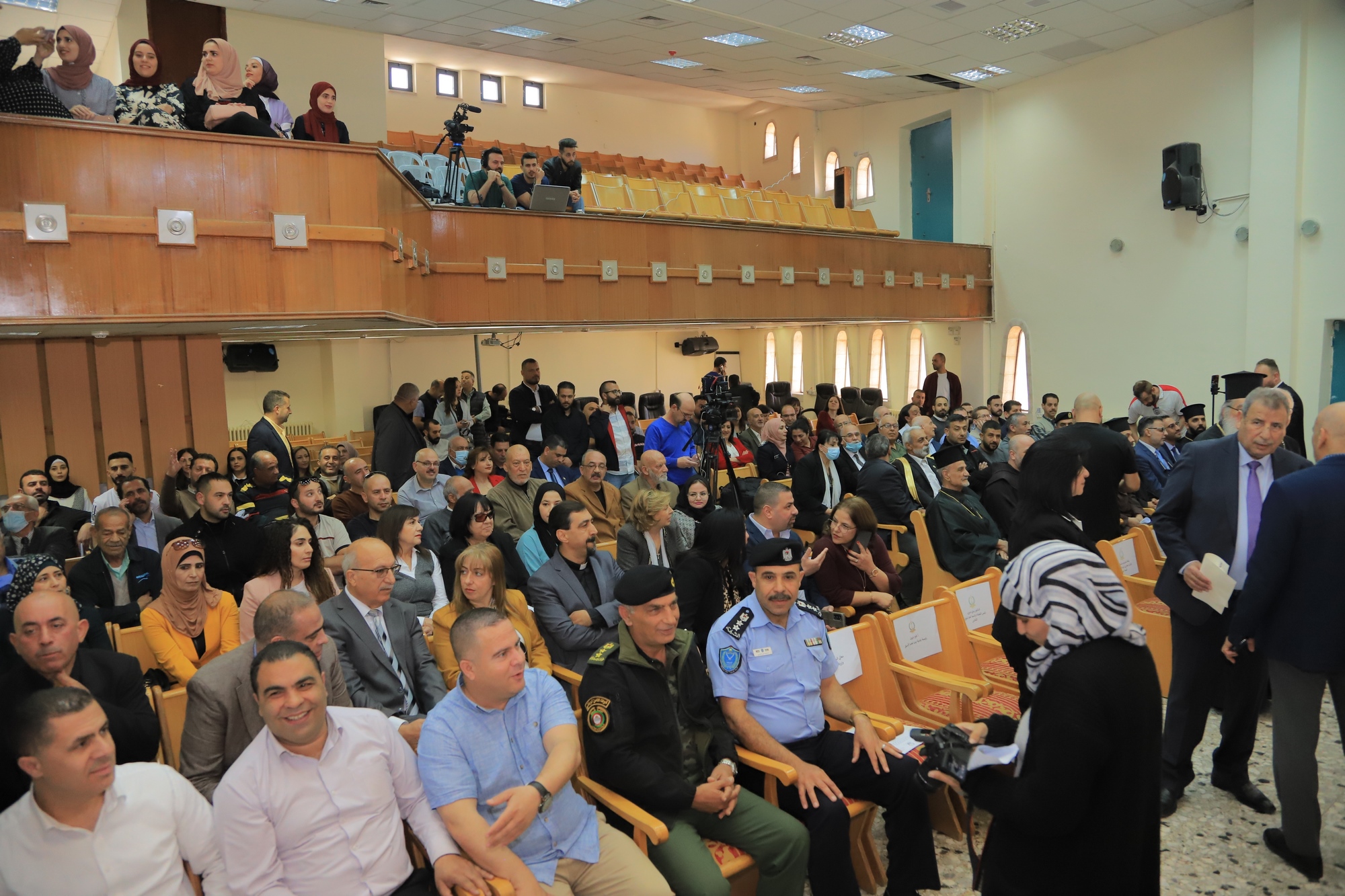 مراسم حفل تسليم وإستلام مجلس بلدية بيت لحم في دار البلدية وسط حضور مجتمعي كبير