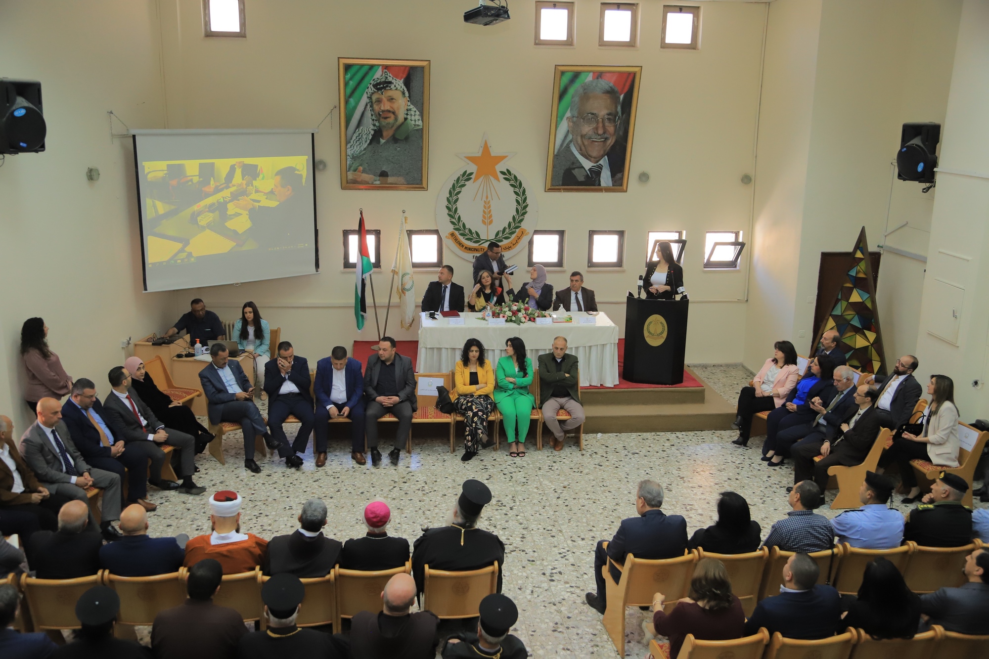 مراسم حفل تسليم وإستلام مجلس بلدية بيت لحم في دار البلدية وسط حضور مجتمعي كبير