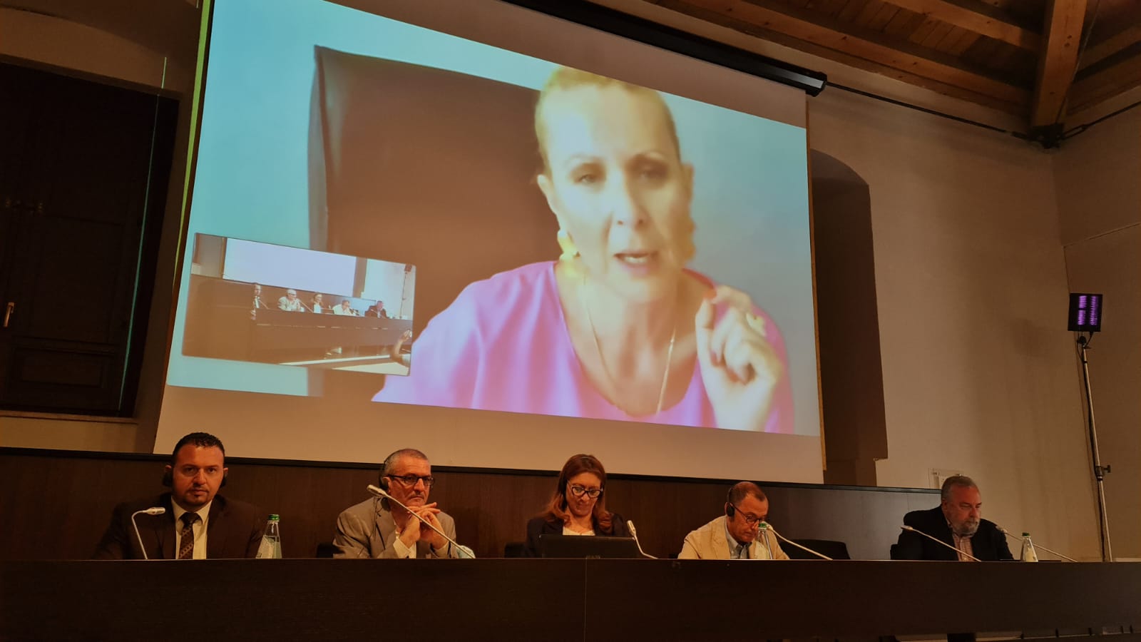 حنانيا يشارك في مهرجان مواطني المتوسط في مدينة كاتانيا في صقلية