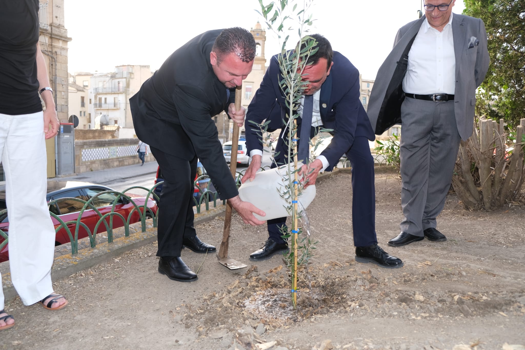 بلدية بيت لحم توقع اتفاقية توأمة مع مدينة كالتاجيرونيه الإيطالية