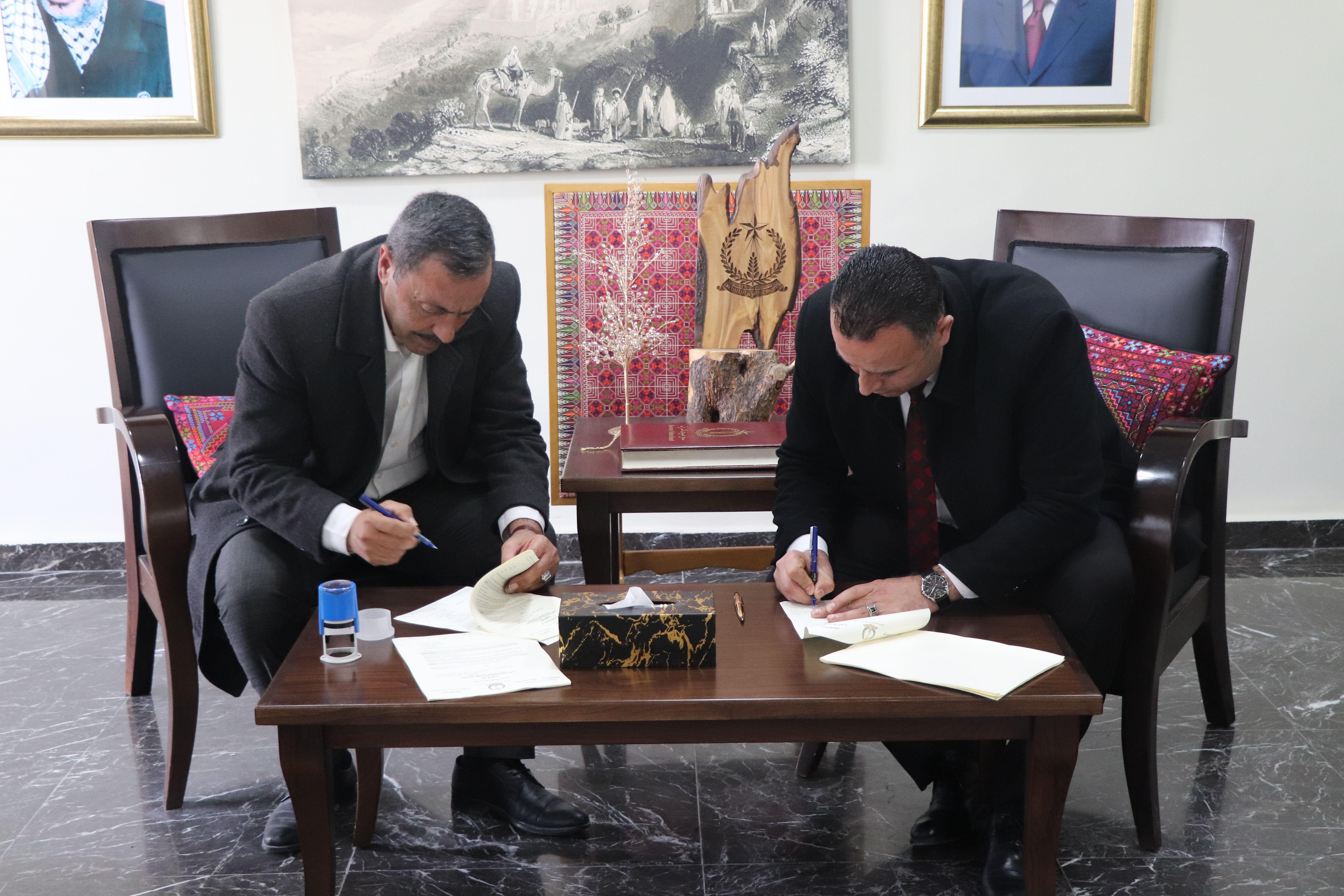 توقيع اتفاقية عطاء الصيانة الدوري لمدارس المدينة