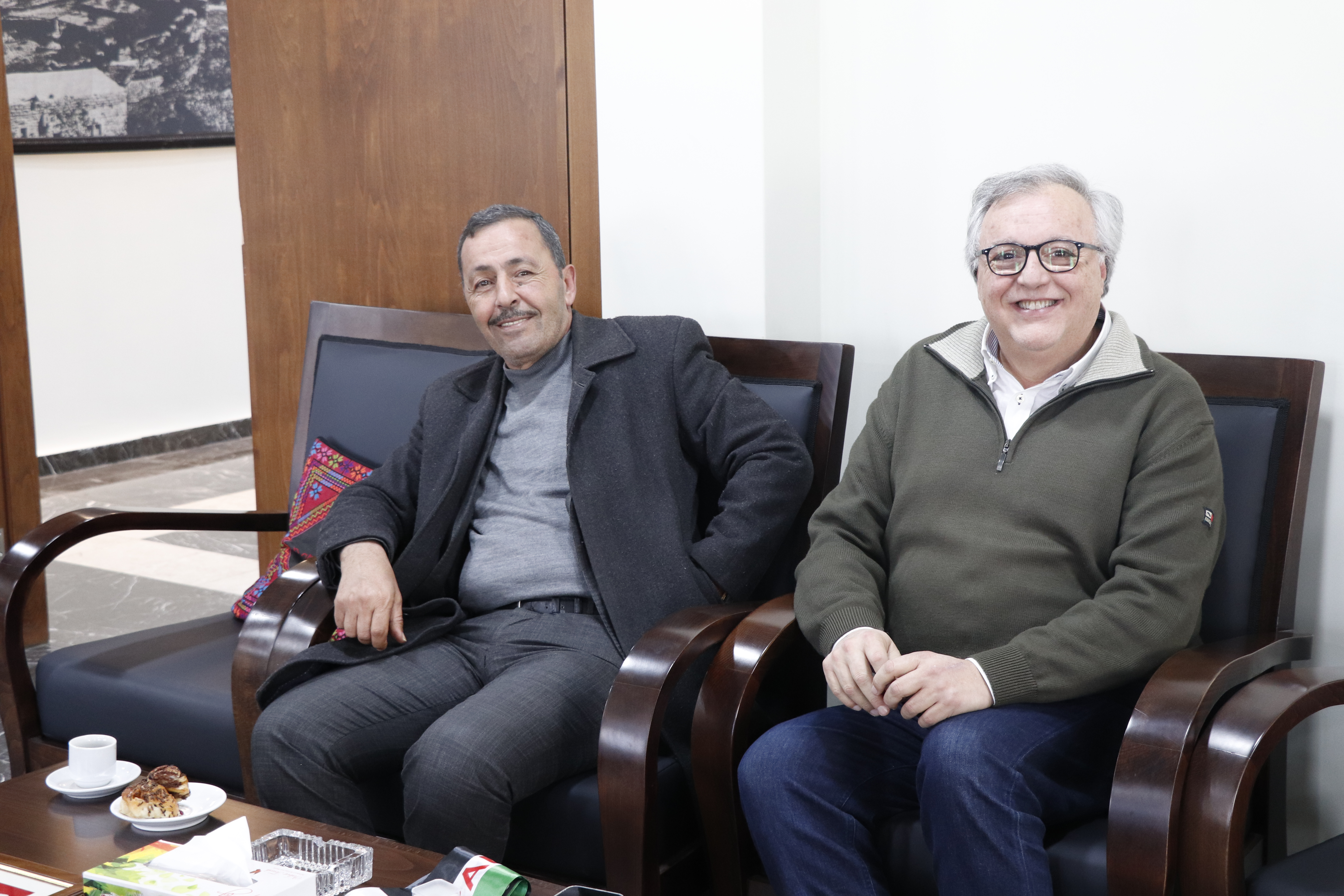 ضمن اتفاقية التوأمة التي تم توقيعها مؤخرا من قبل رئيس بلدية بيت لحم الأستاذ حنا حنانيا ورئيس بلدية كالتاجيرونيه السيد فابيو روكوزو في مدينة كالتاجيرونيه والتي تُسطر علاقة الشراكة والصداقة والتعاون بين الشعب الفلسطيني والإيطالي.