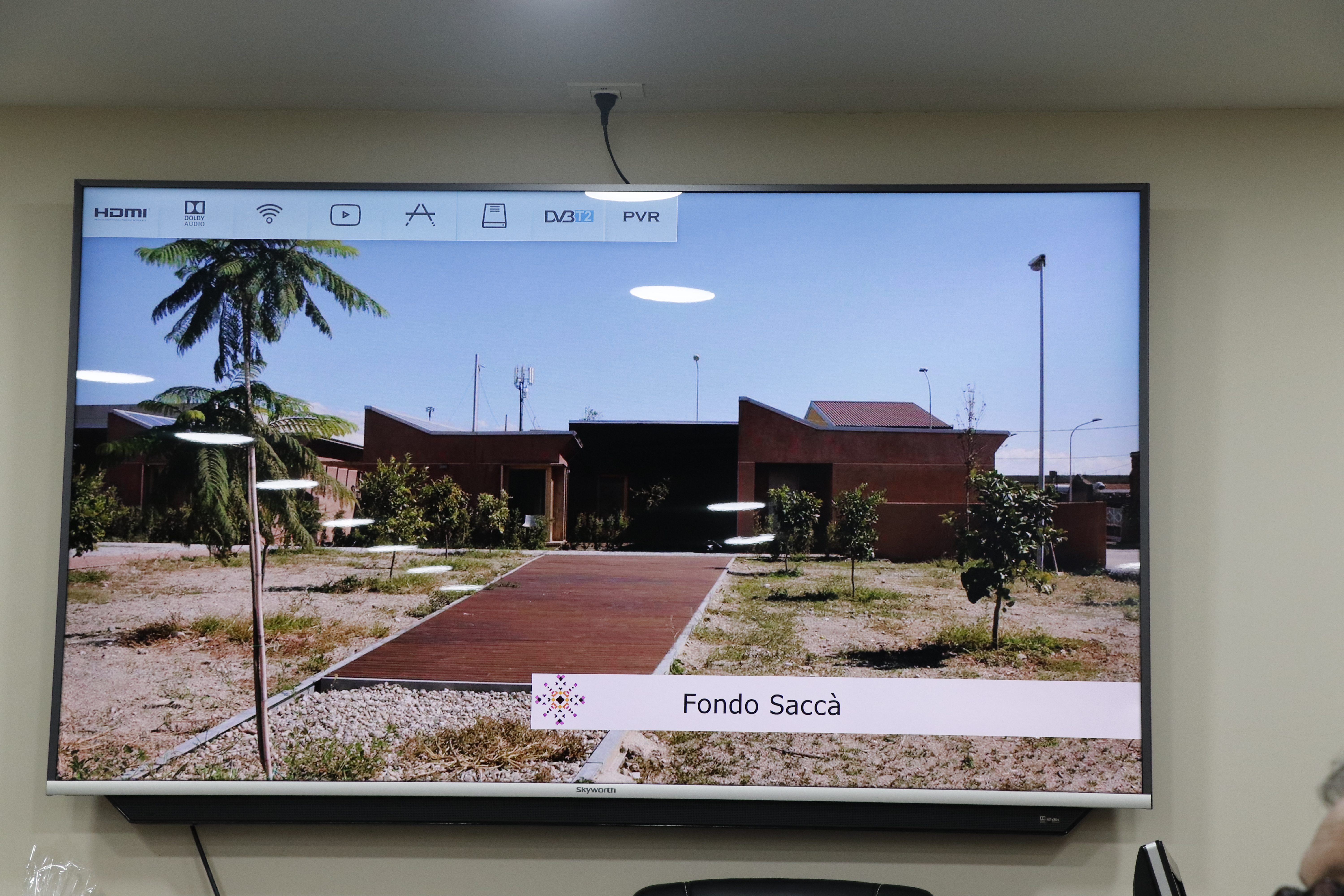 ضمن اتفاقية التوأمة التي تم توقيعها مؤخرا من قبل رئيس بلدية بيت لحم الأستاذ حنا حنانيا ورئيس بلدية كالتاجيرونيه السيد فابيو روكوزو في مدينة كالتاجيرونيه والتي تُسطر علاقة الشراكة والصداقة والتعاون بين الشعب الفلسطيني والإيطالي.