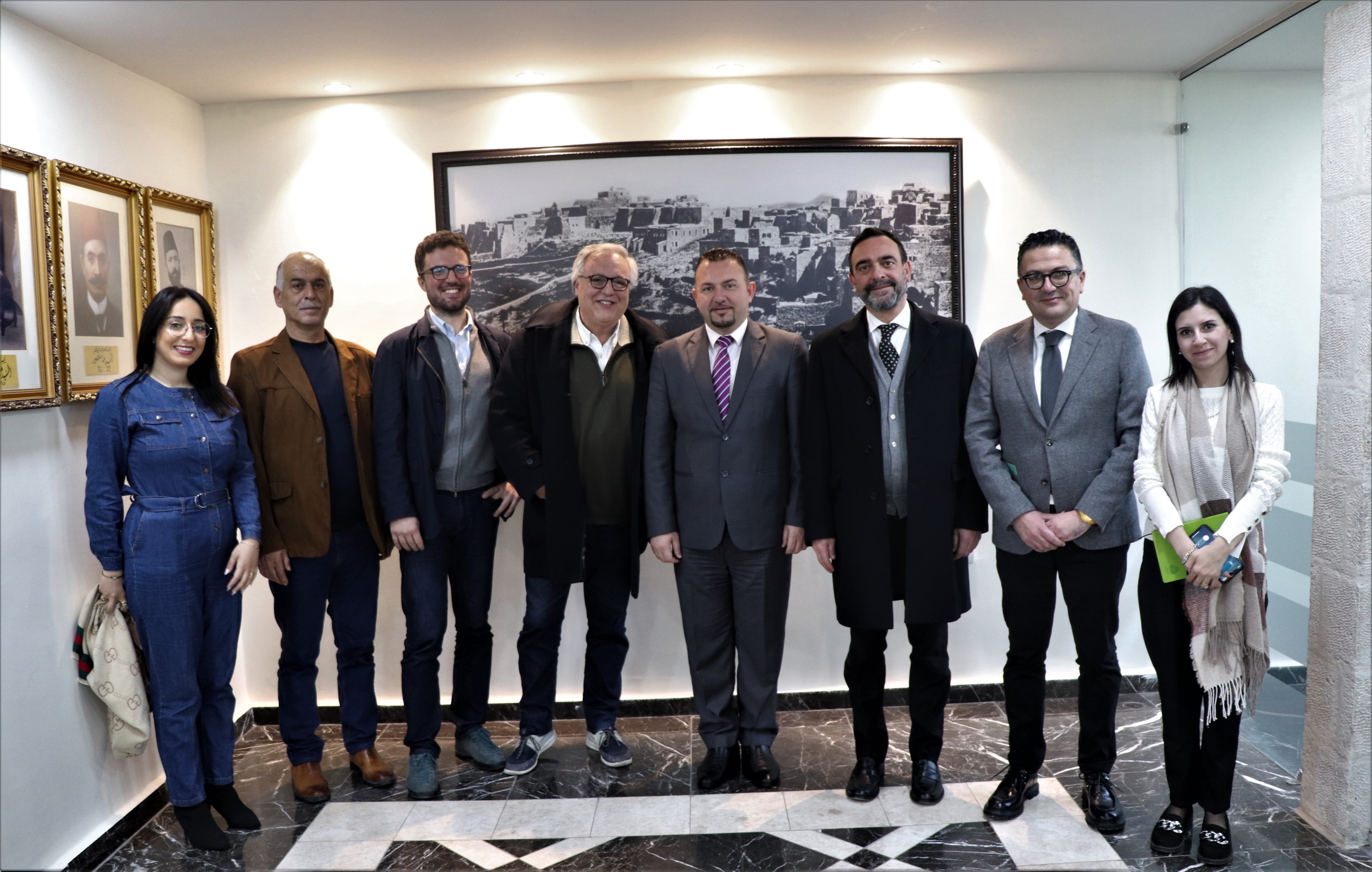 ضمن اتفاقية التوأمة التي تم توقيعها مؤخرا من قبل رئيس بلدية بيت لحم الأستاذ حنا حنانيا ورئيس بلدية كالتاجيرونيه السيد فابيو روكوزو في مدينة كالتاجيرونيه والتي تُسطر علاقة الشراكة والصداقة والتعاون بين الشعب الفلسطيني والإيطالي.