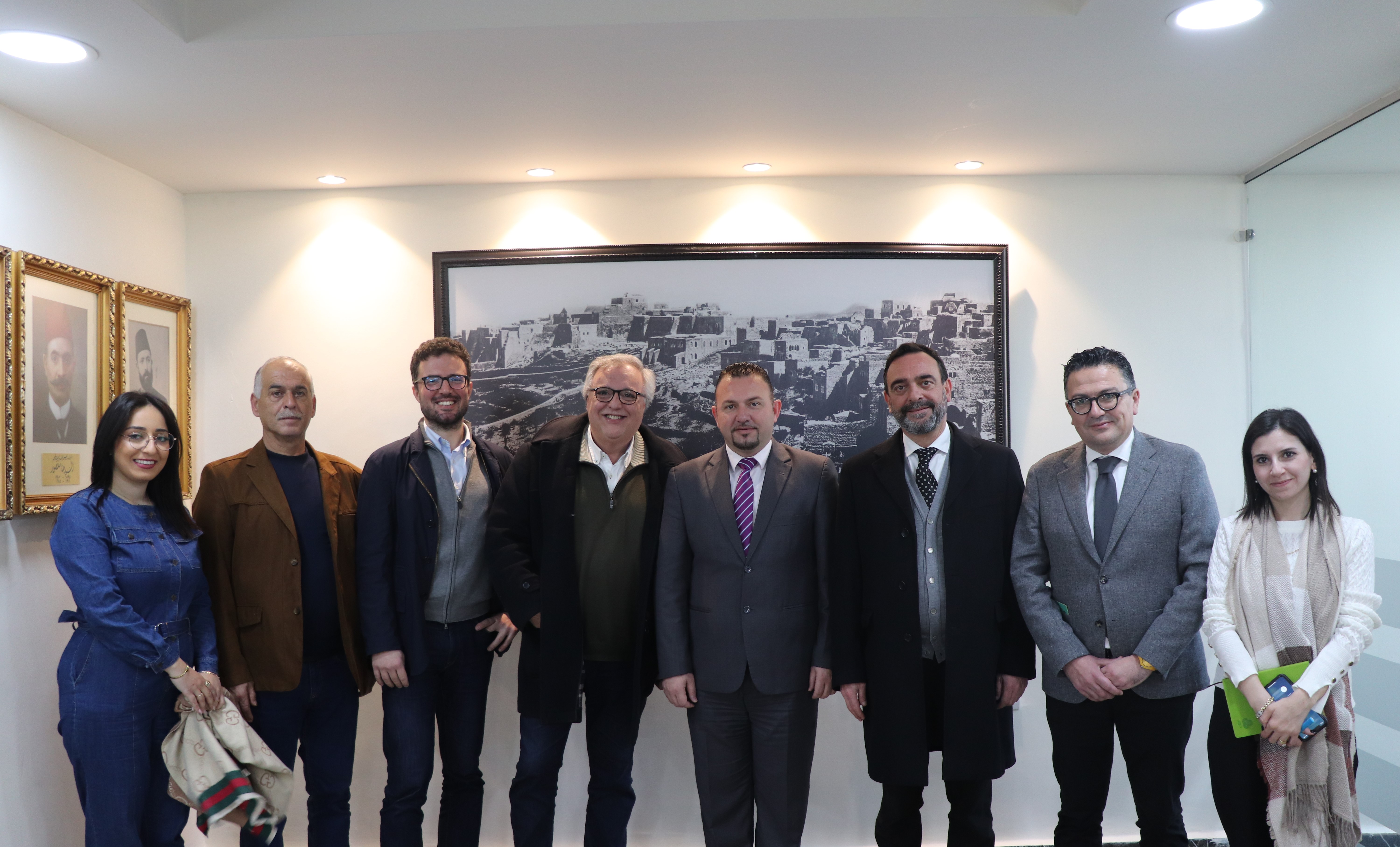 ضمن اتفاقية التوأمة التي تم توقيعها مؤخرا من قبل رئيس بلدية بيت لحم الأستاذ حنا حنانيا ورئيس بلدية كالتاجيرونيه السيد فابيو روكوزو في مدينة كالتاجيرونيه والتي تُسطر علاقة الشراكة والصداقة والتعاون بين الشعب الفلسطيني والإيطالي.