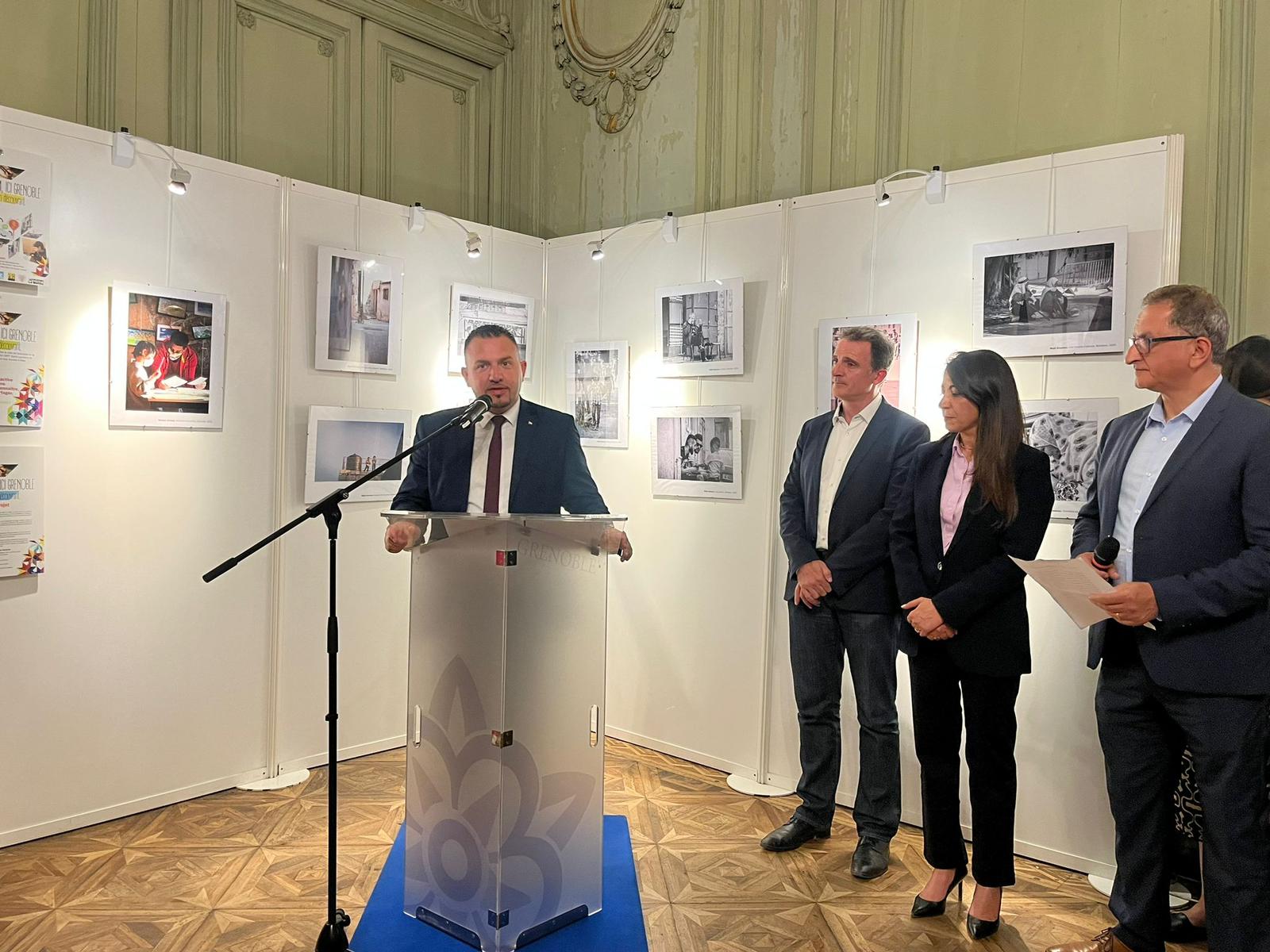 حنانيا يُطلق فعاليات شهر فلسطين في مدينة جرونوبل الفرنسية