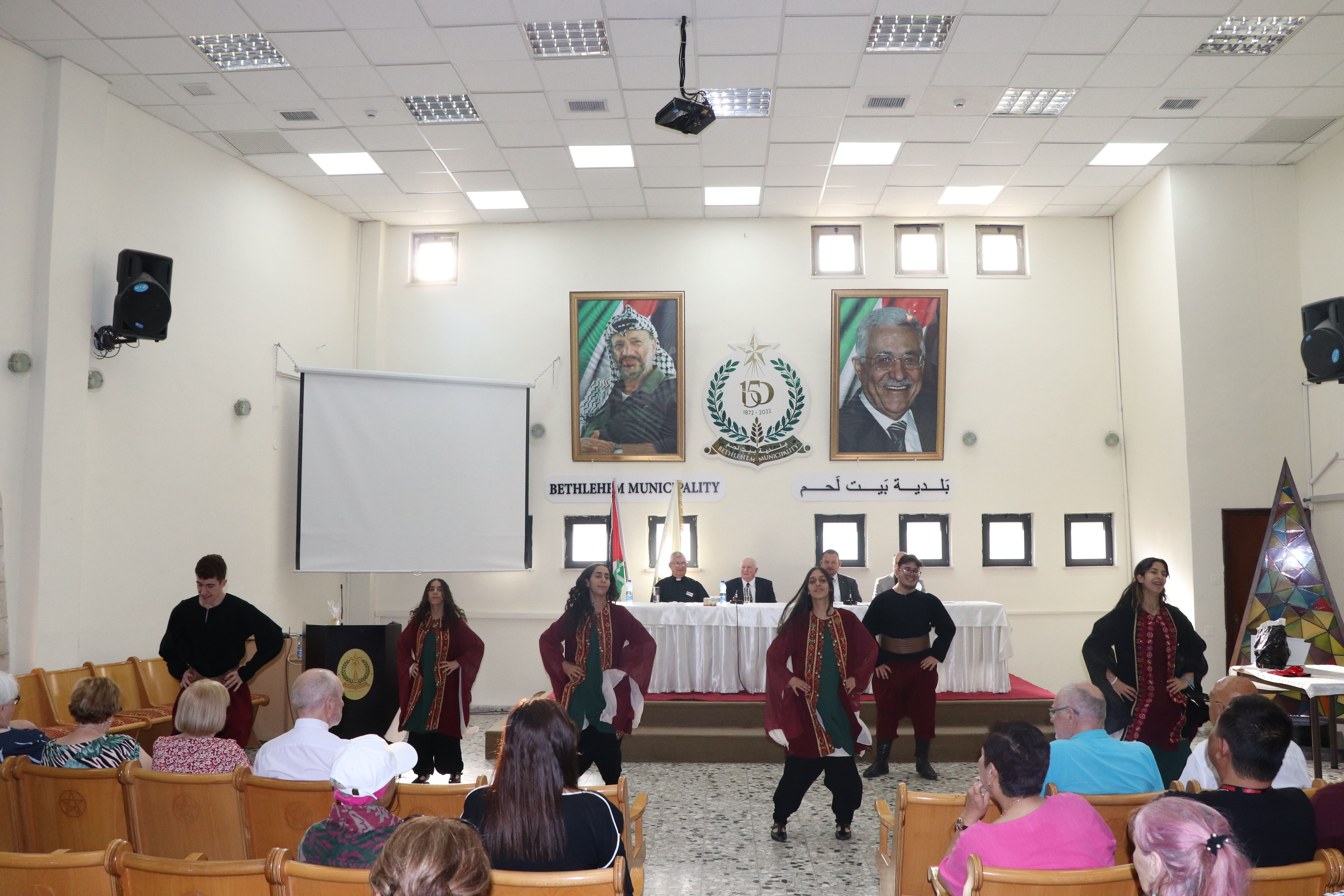 بلدية بيت لحم تنظم حفلاً على شرف رئيس بلدية غلاسكو السابق أليكس موسين والوفد الإسكتلندي المرافق له