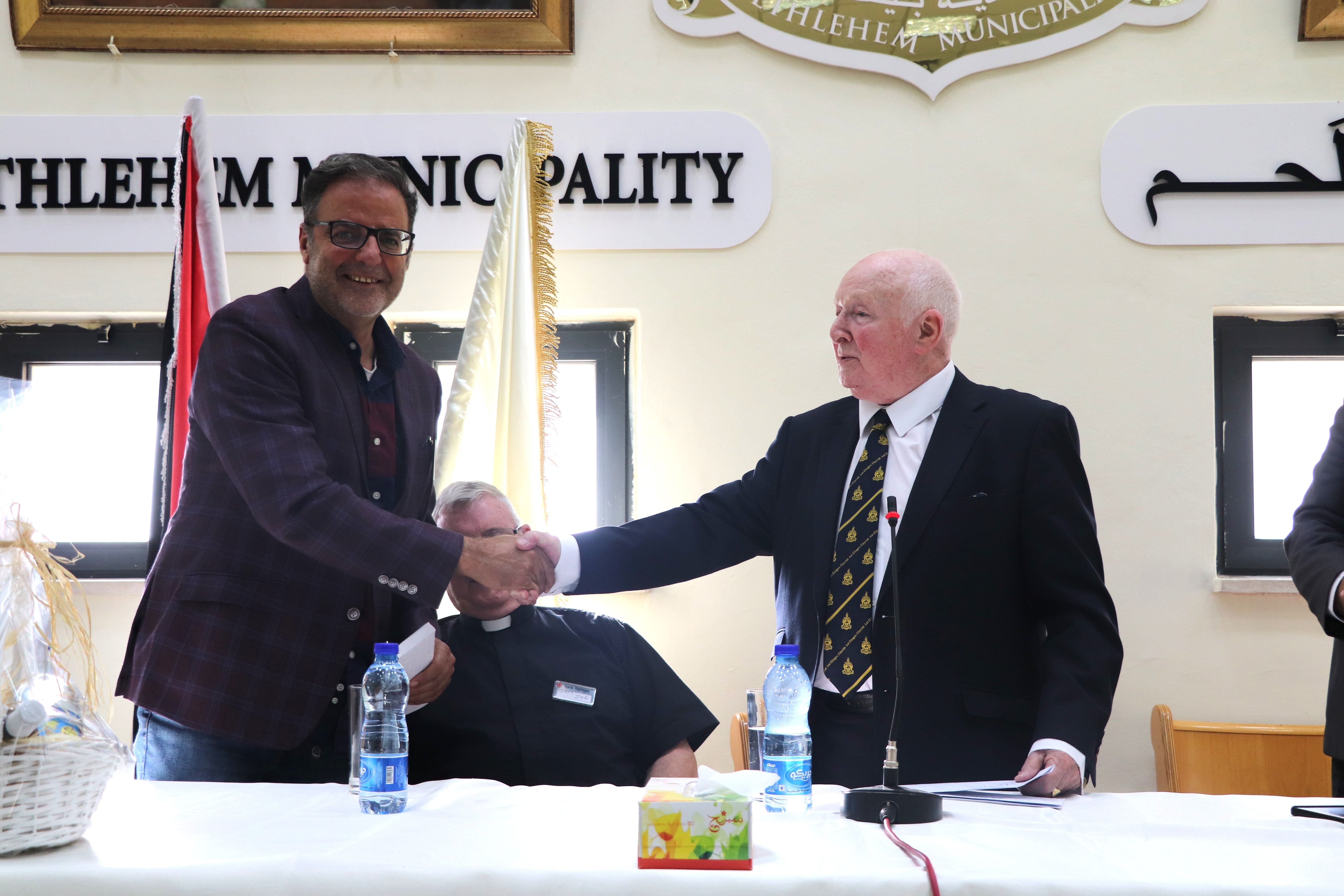 بلدية بيت لحم تنظم حفلاً على شرف رئيس بلدية غلاسكو السابق أليكس موسين والوفد الإسكتلندي المرافق له