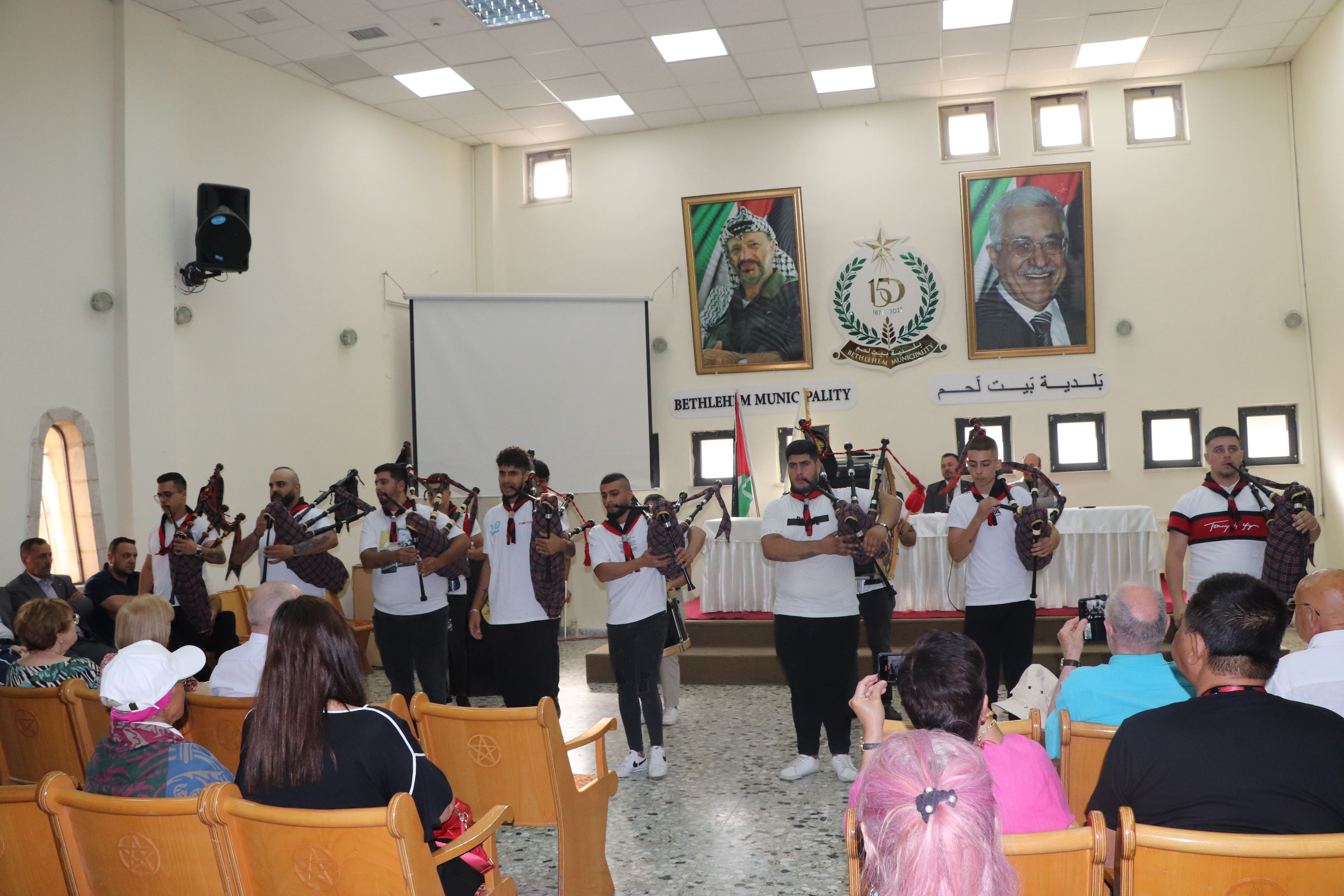 بلدية بيت لحم تنظم حفلاً على شرف رئيس بلدية غلاسكو السابق أليكس موسين والوفد الإسكتلندي المرافق له