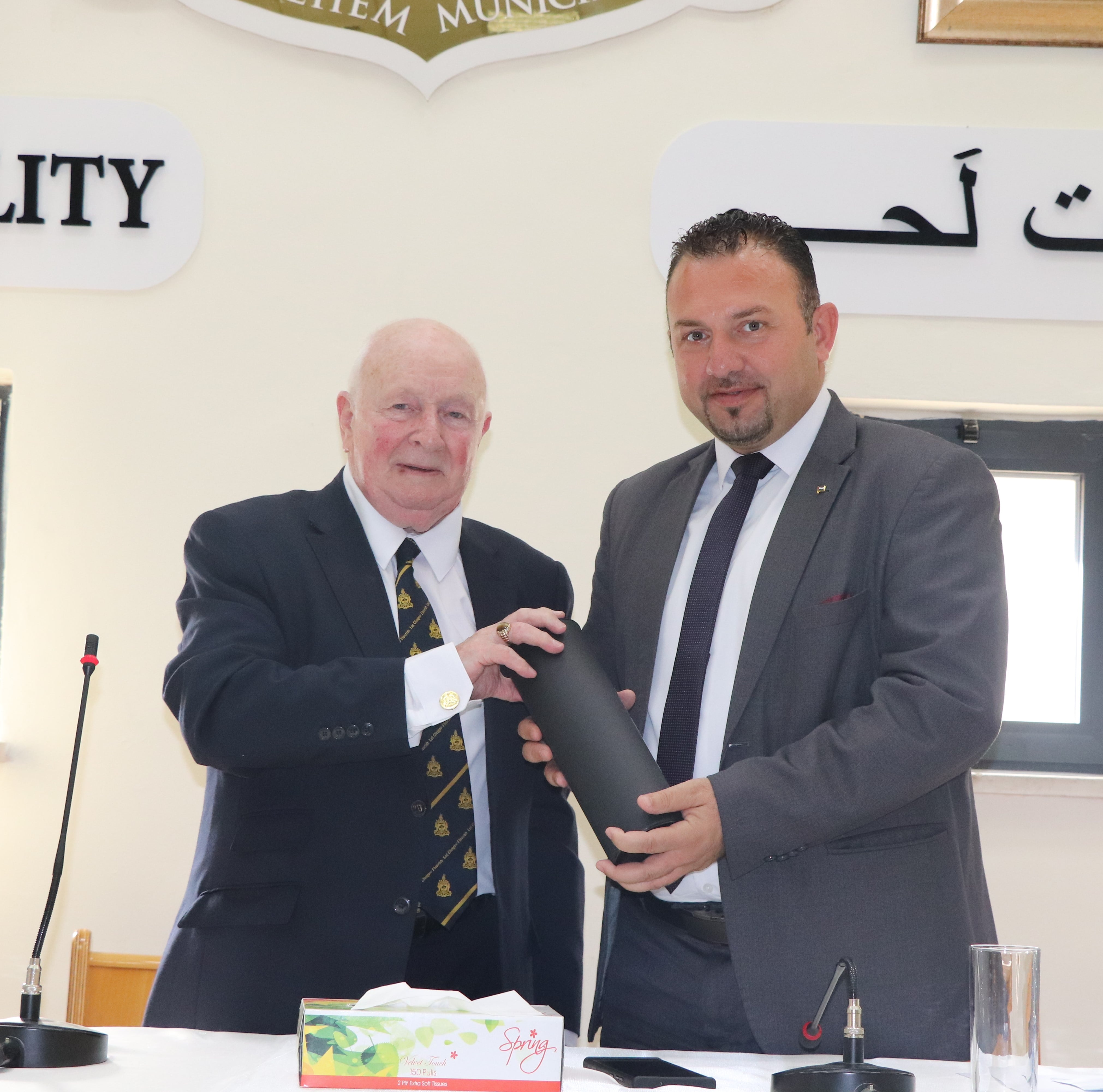 بلدية بيت لحم تنظم حفلاً على شرف رئيس بلدية غلاسكو السابق أليكس موسين والوفد الإسكتلندي المرافق له