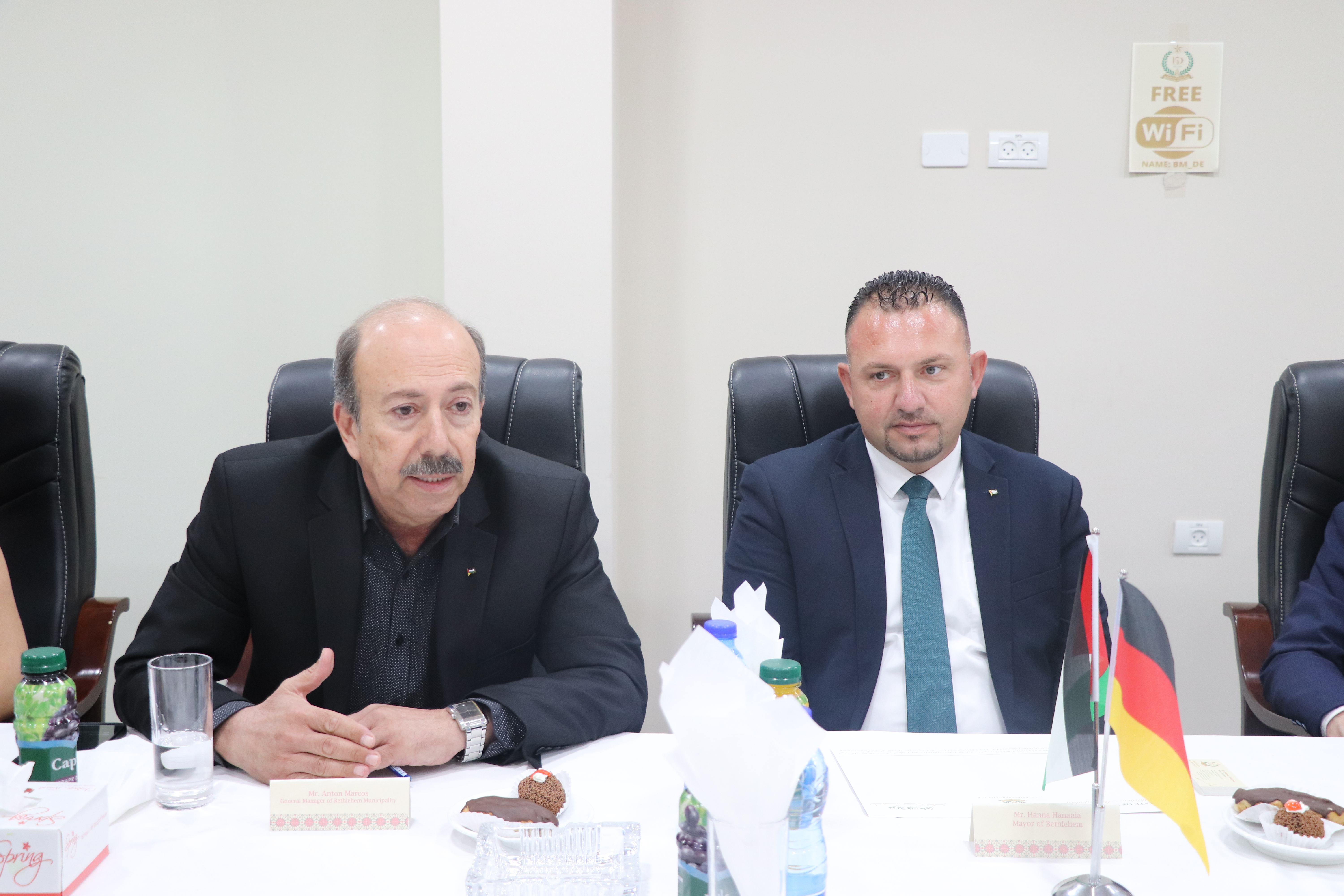 حنانيا يستقبل عضو المجلس التنفيذي في مجموعة بنك الائتمان لإعادة التنمية الألماني في مدينة بيت لحم لمناقشة واقع المدينة واحتياجاتها