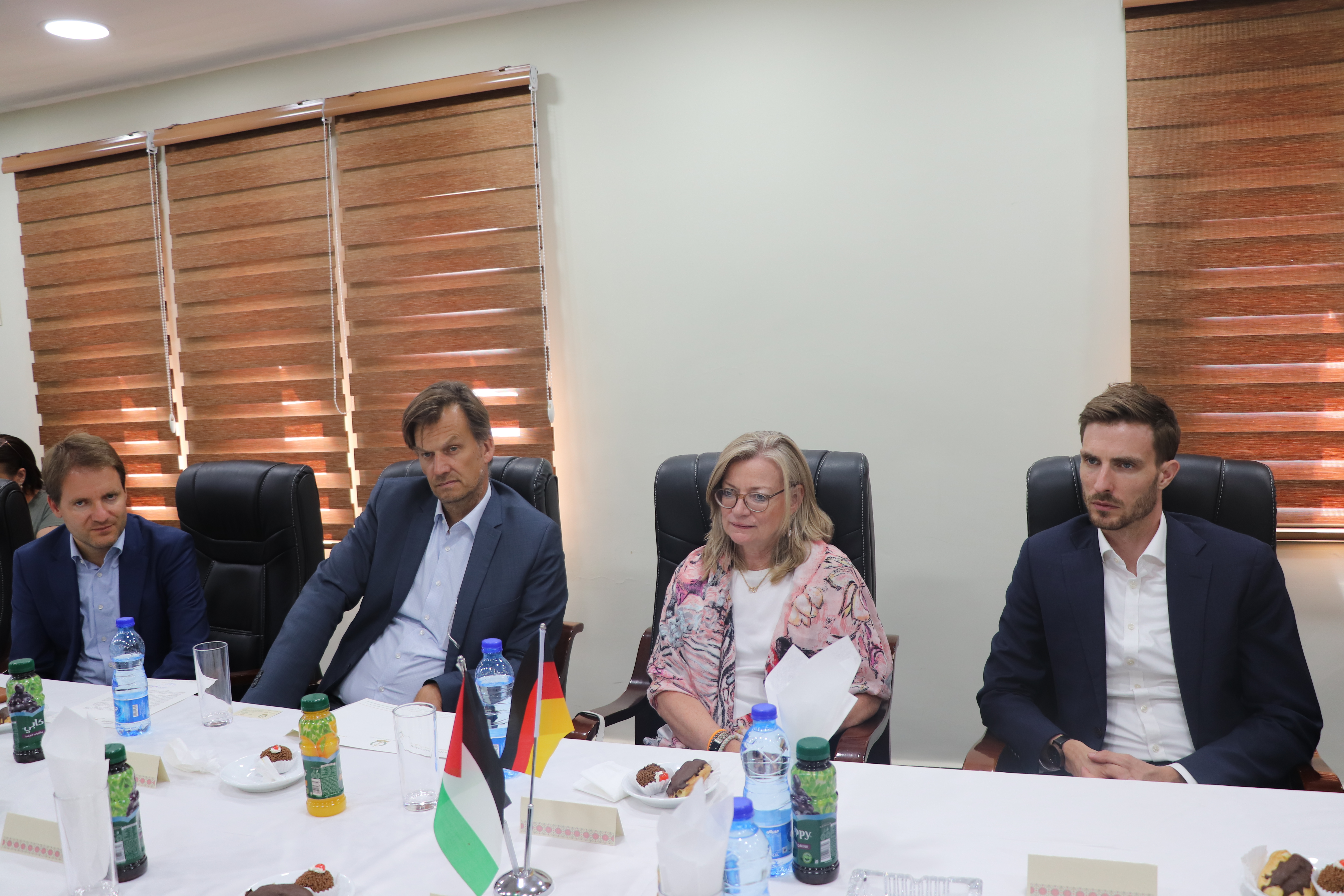 حنانيا يستقبل عضو المجلس التنفيذي في مجموعة بنك الائتمان لإعادة التنمية الألماني في مدينة بيت لحم لمناقشة واقع المدينة واحتياجاتها