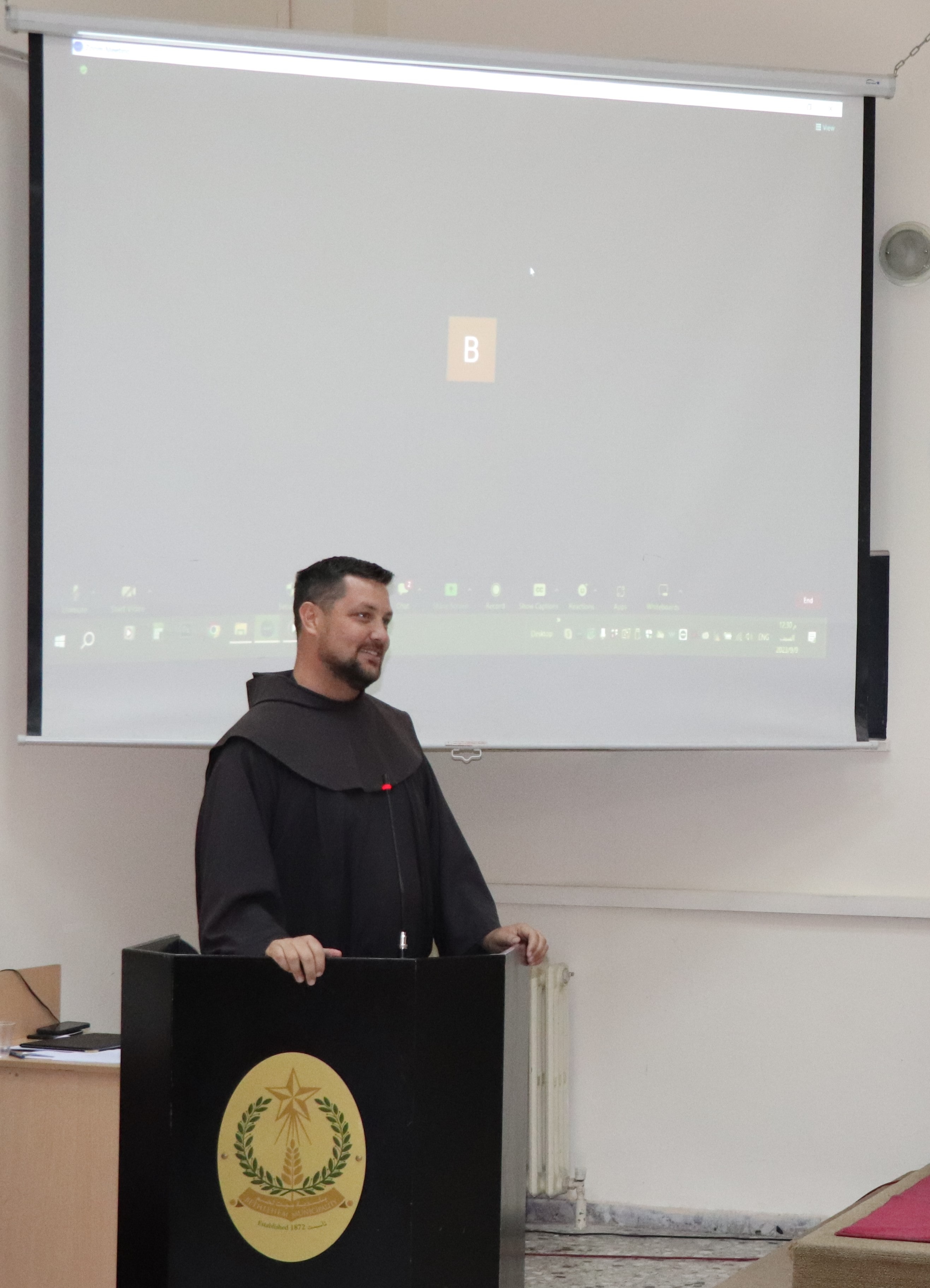 بلديات بيت لحم وغريتشو وآسيزي يحتفلون بتوقيع وثيقة إعلان تمسكهم بمبادئ وقيم السلام واتفاقيتان توأمة بين مؤسسات مدينة بيت لحم وغريتشو