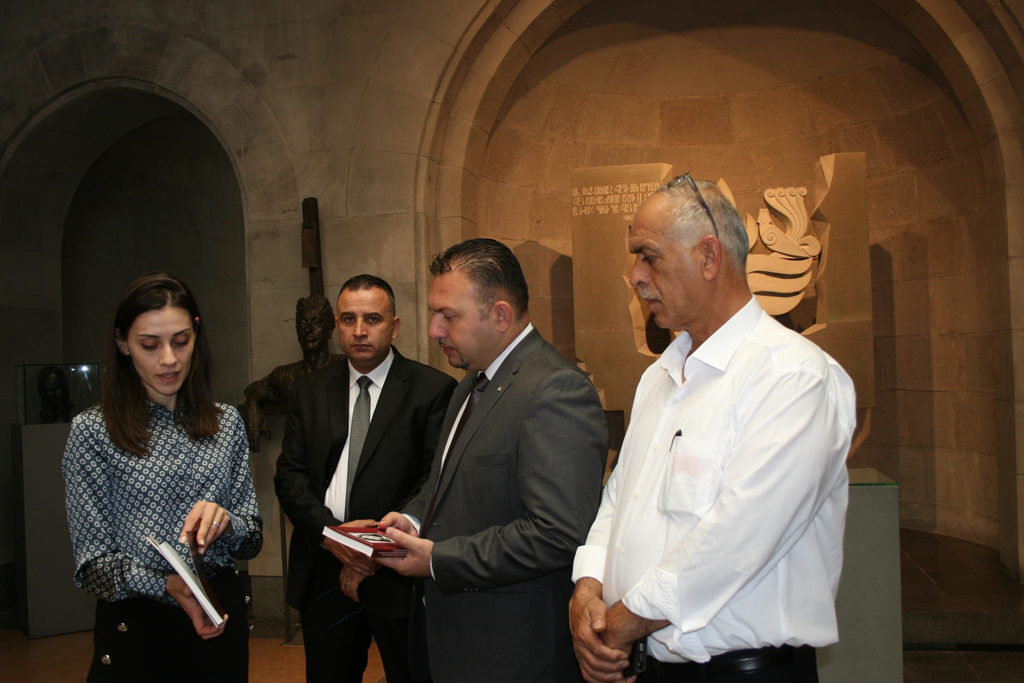 بلدية بيت لحم وبلدية فاغارشابات الأرمنية توقعان اتفاقية توأمة 