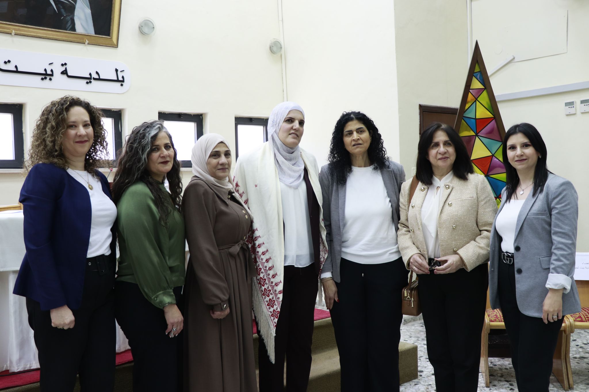 بلدية بيت لحم تحتفل بإنجازات المهندسة أروى أبو الهيجاء وتعلن استقبال المدير الجديد للحكم المحلي سليمان أبو مفرح