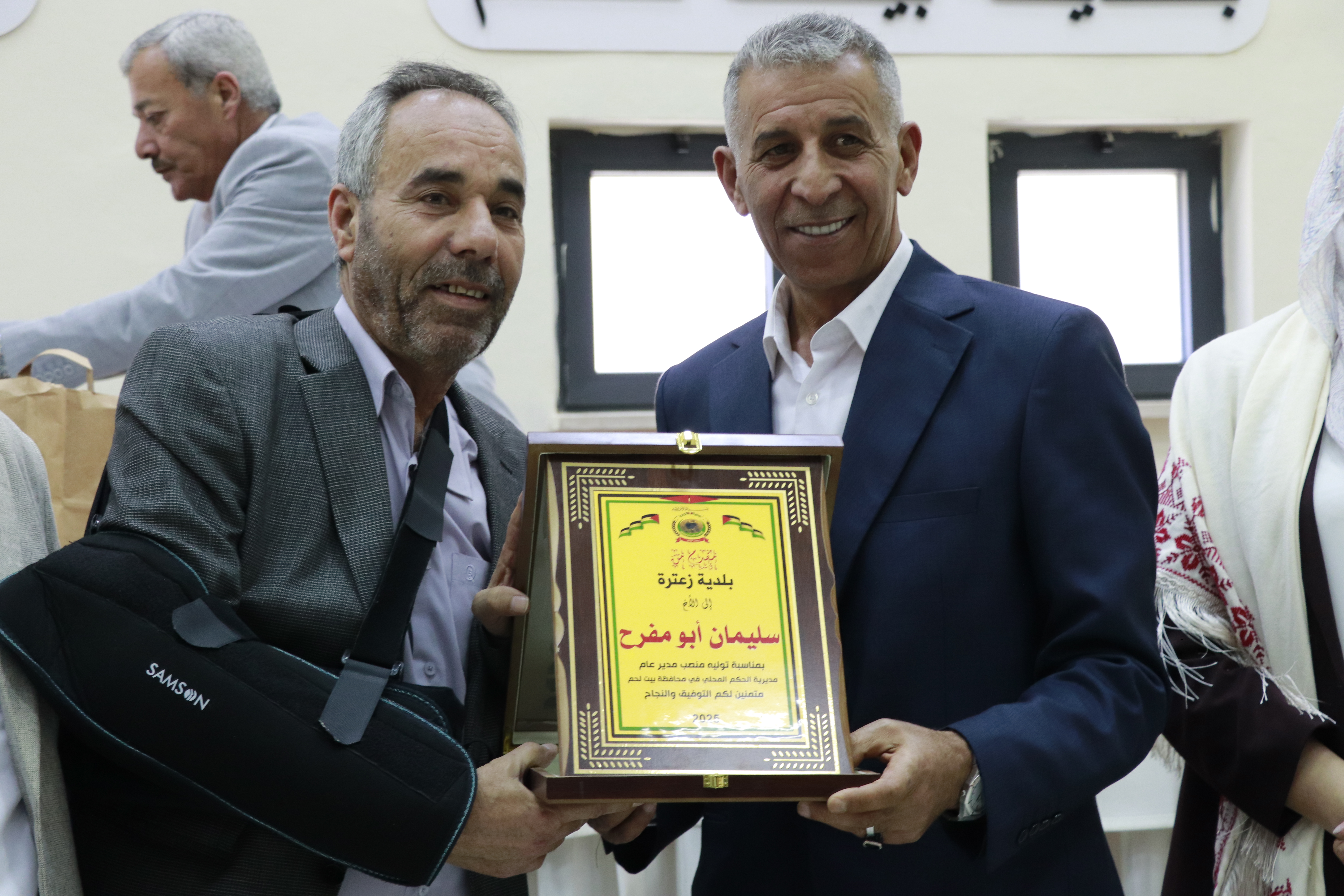 بلدية بيت لحم تحتفل بإنجازات المهندسة أروى أبو الهيجاء وتعلن استقبال المدير الجديد للحكم المحلي سليمان أبو مفرح