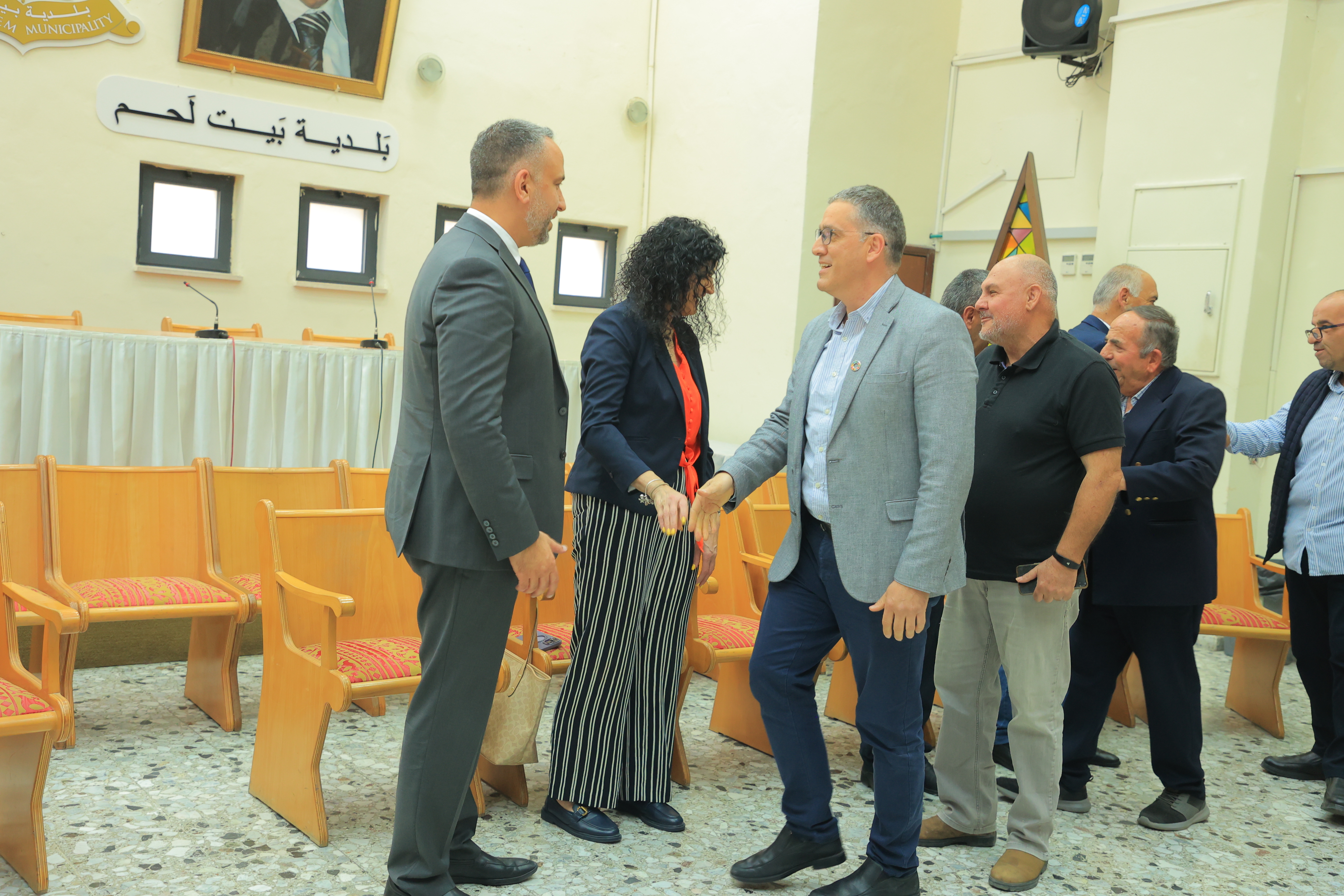 قنواتي وثلجية يتسلمان التهاني ويؤكدان الانفتاح والشراكة لخدمة بيت لحم