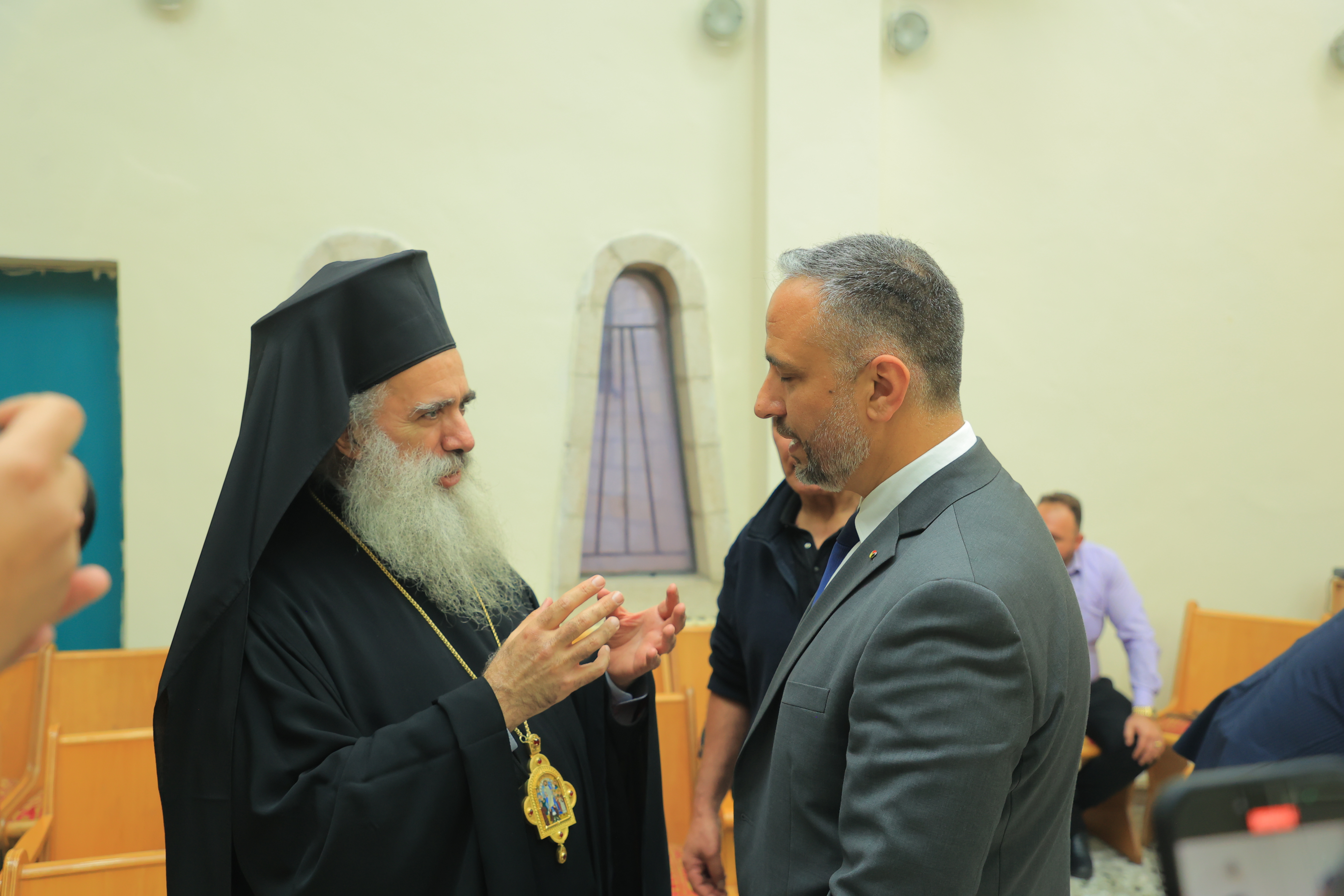 قنواتي وثلجية يتسلمان التهاني ويؤكدان الانفتاح والشراكة لخدمة بيت لحم