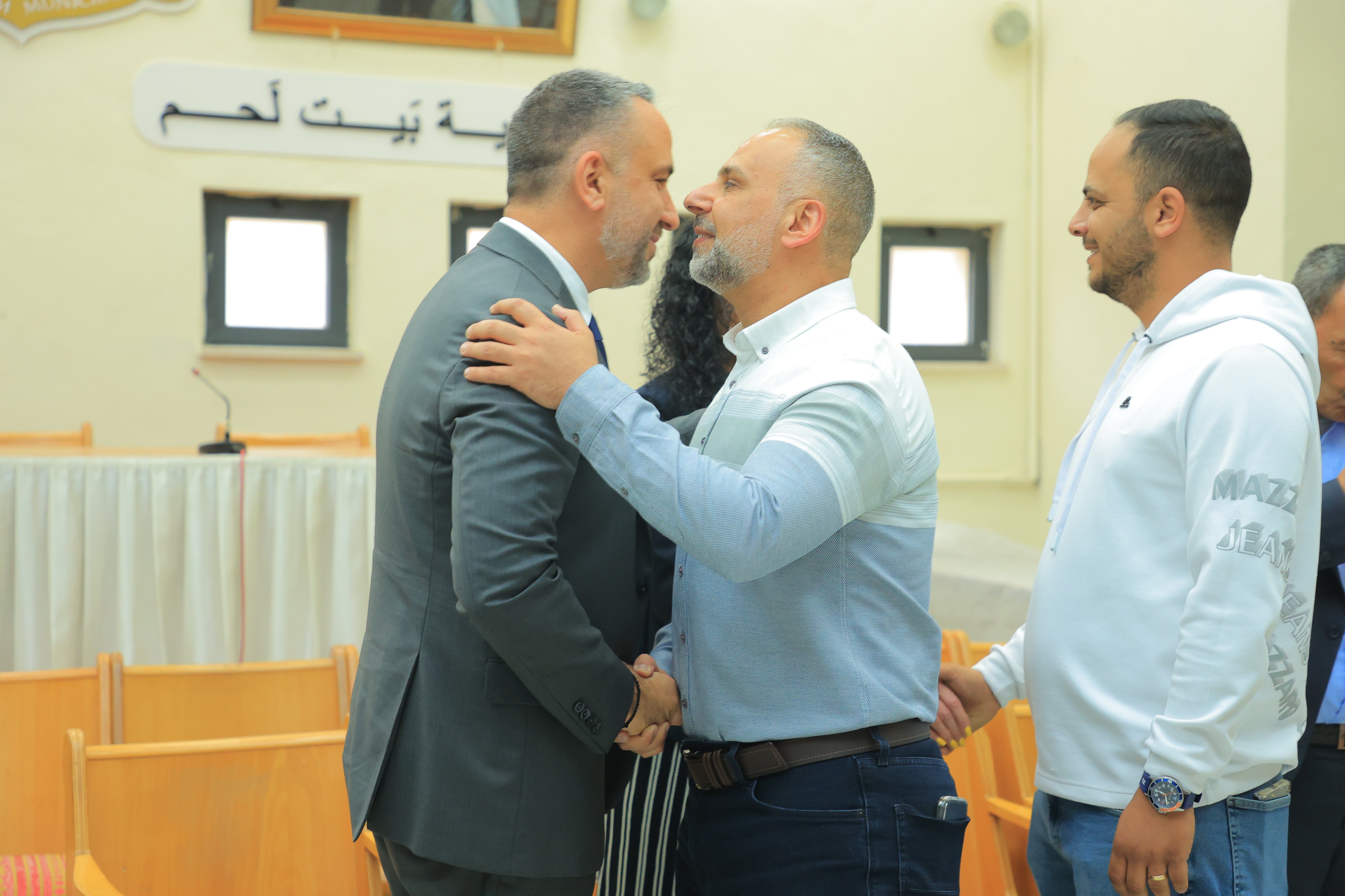 قنواتي وثلجية يتسلمان التهاني ويؤكدان الانفتاح والشراكة لخدمة بيت لحم