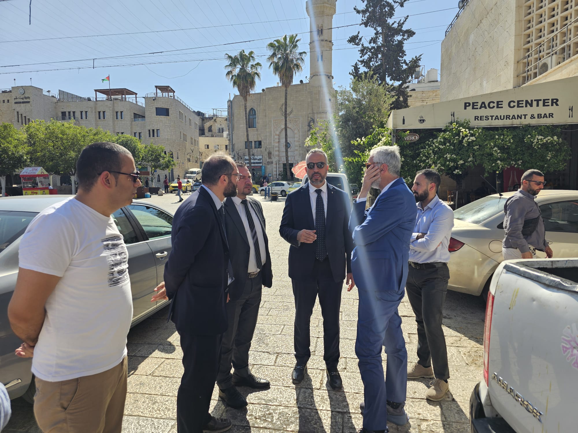 رئيس بلدية بيت لحم يبحث سبل التعاون المشترك مع مدير الوكالة الإيطالية للتعاون الإنمائي