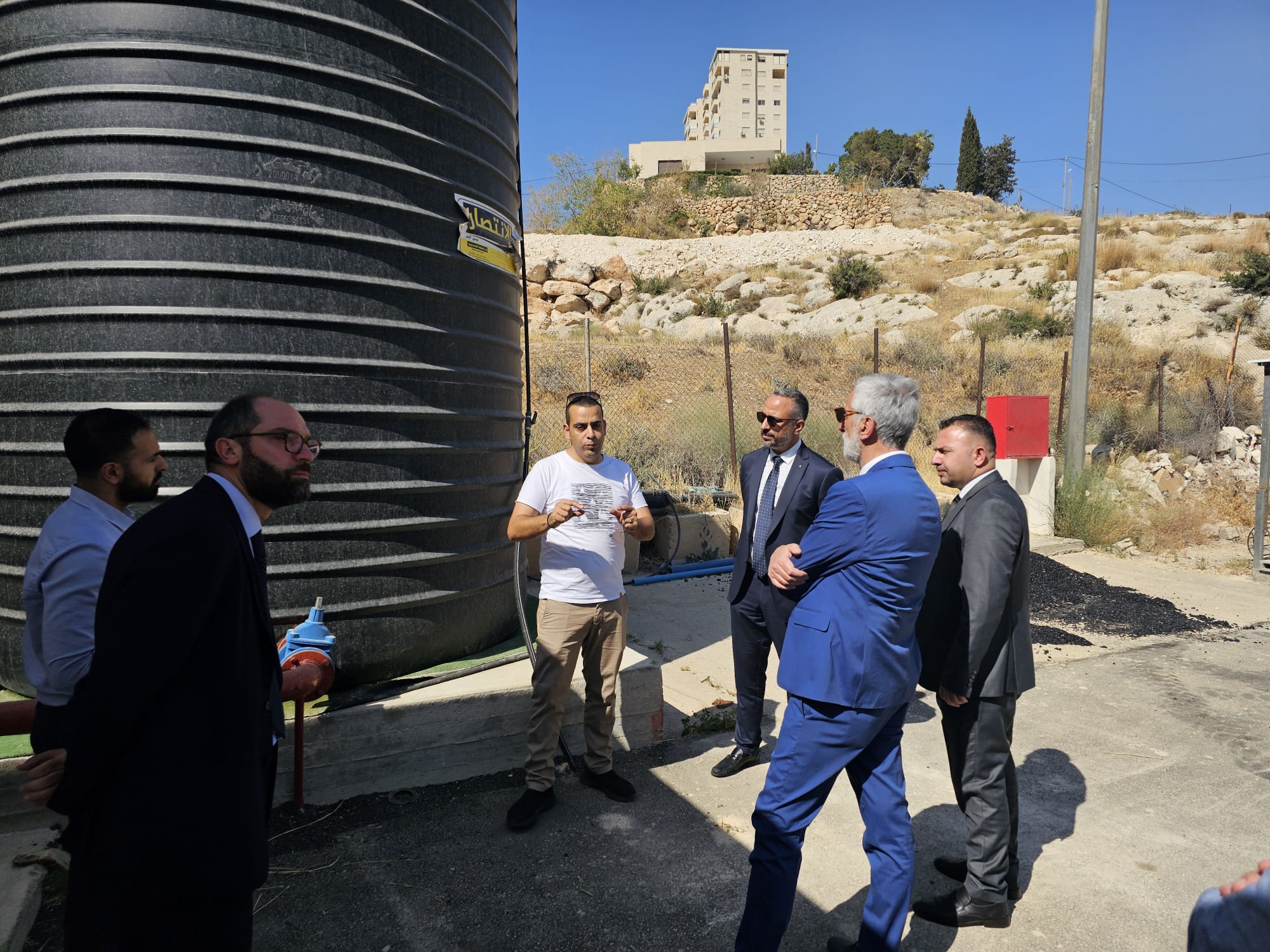 رئيس بلدية بيت لحم يبحث سبل التعاون المشترك مع مدير الوكالة الإيطالية للتعاون الإنمائي